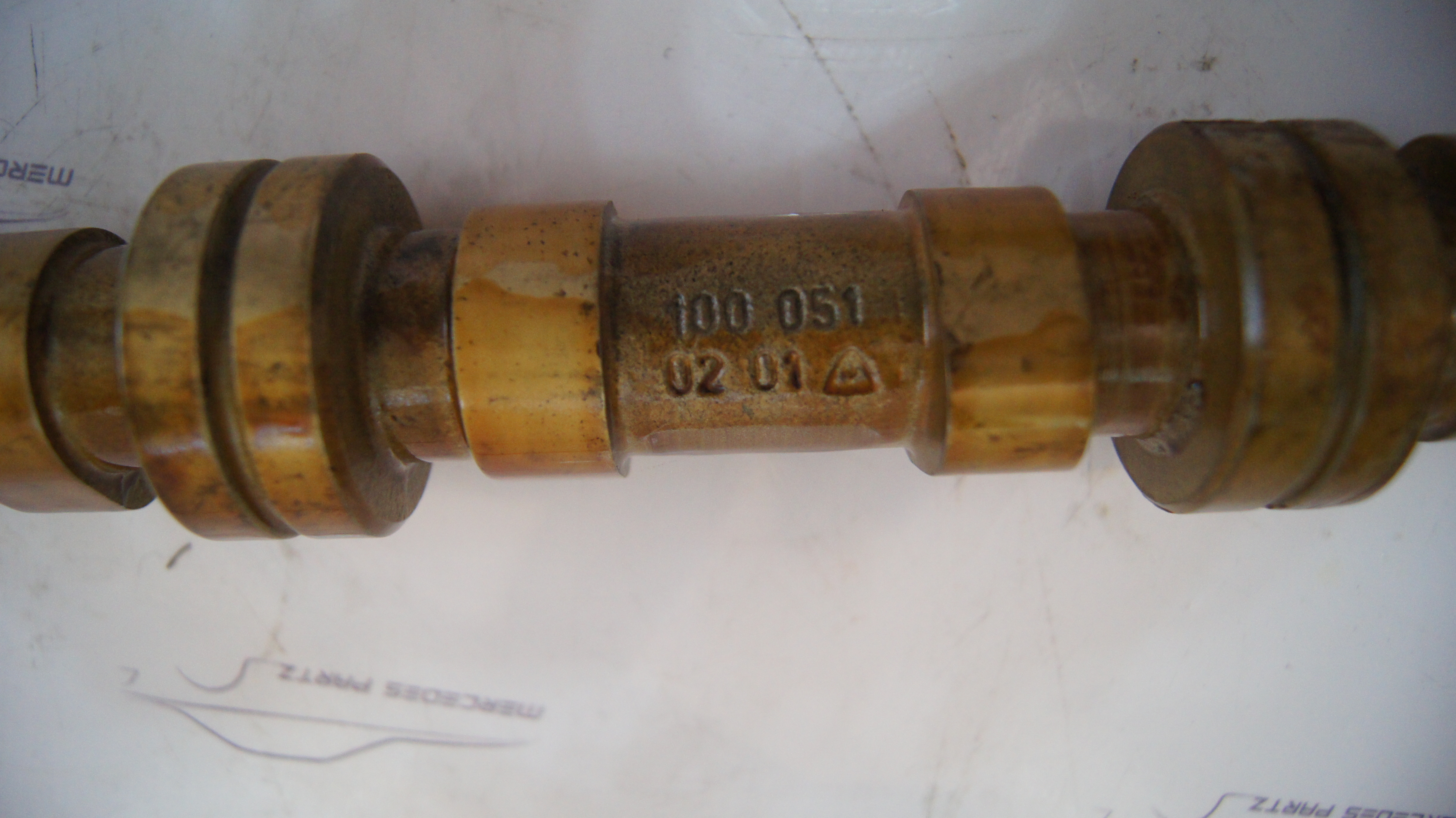 M100 Left Camshaft A1000511601 600 M100 Left Camshaft A1000511601 600