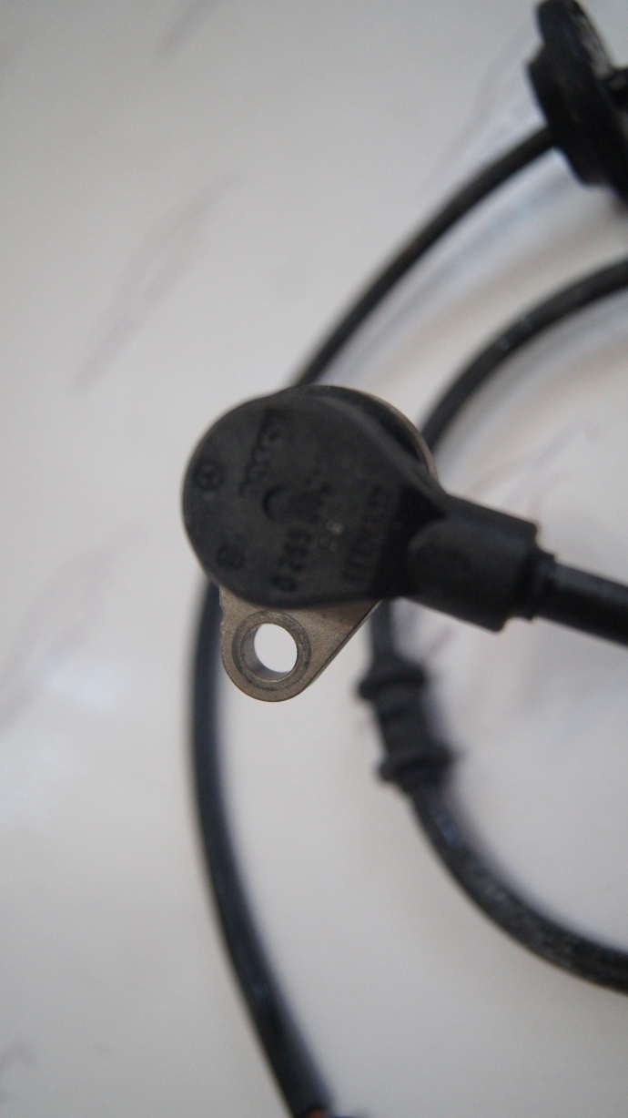 A2105400617 W210 ABS Speed Sensor Rear Left E A2105400617 W210 ABS Speed Sensor Rear Left E