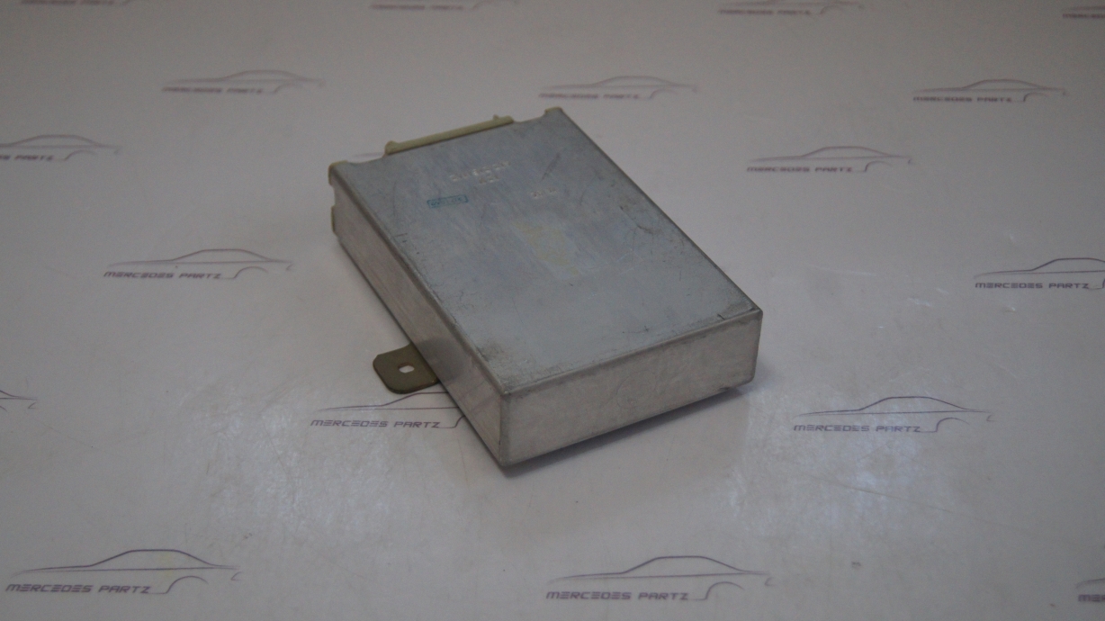 A0055451232 Cruise Control Tempomat Unit W123 ,W116 ,W107 NEW NOS E A0055451232 Cruise Control Tempomat Unit W123 ,W116 ,W107 NEW NOS E