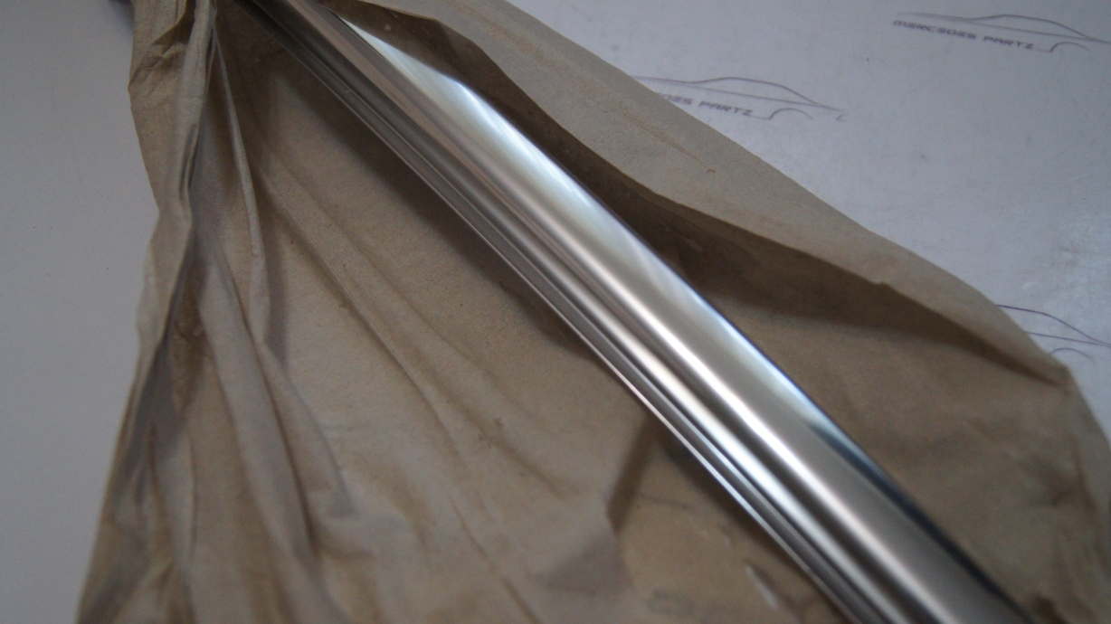 W126 SWB Rear Left Window Stay Bar Model W126 SWB Rear Left Window Stay Bar Model