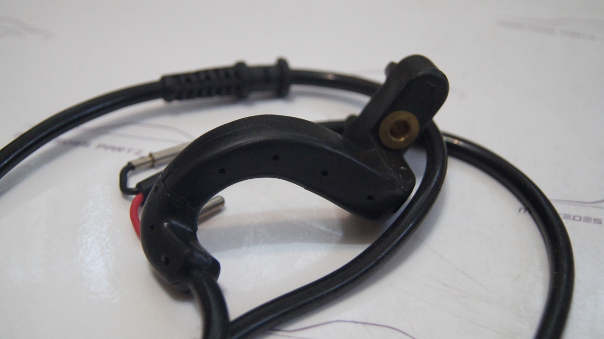 Brake Lining Wear Indicator Cable Front Left mercedespartz