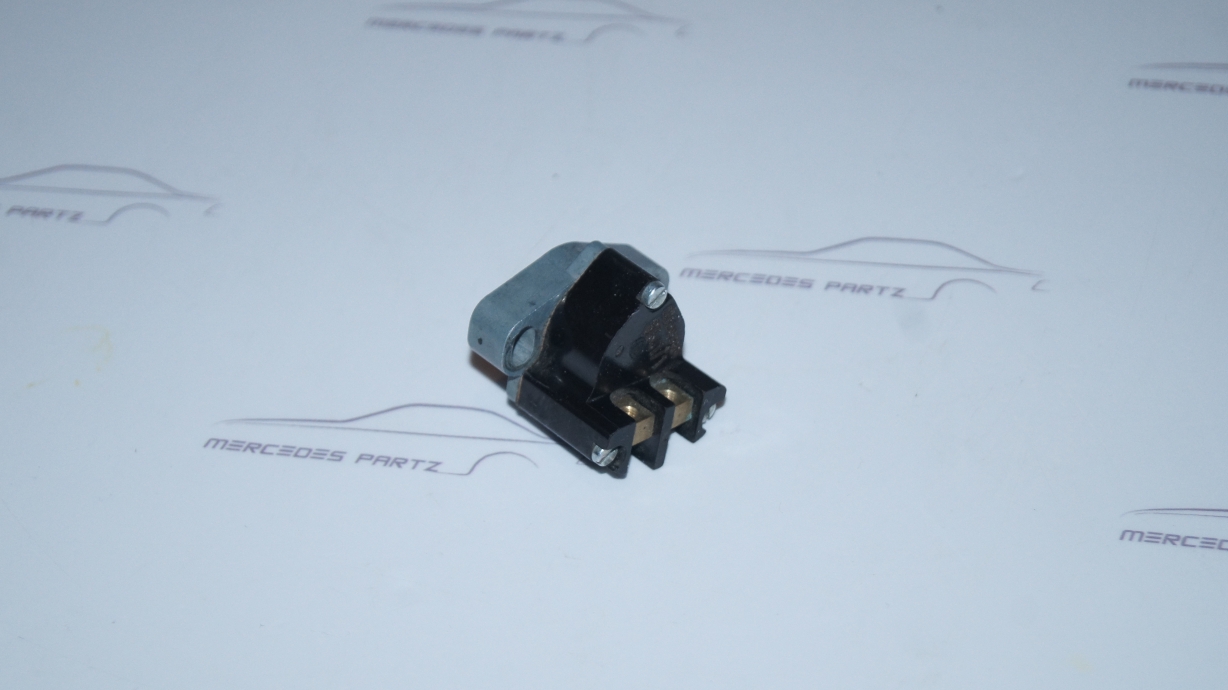 M127 M129 M130 Throttle Body Switch NOS A0005453304 Engines M127 M129 M130 Throttle Body Switch NOS A0005453304 Engines