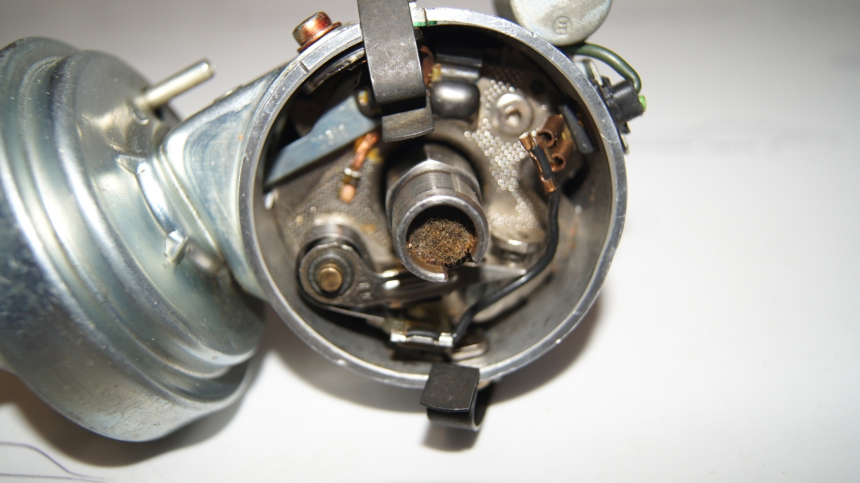 M130 / M114 Ignition Distributor A0021584201 BOSCH 0231187002 Brand M130 / M114 Ignition Distributor A0021584201 BOSCH 0231187002 Brand