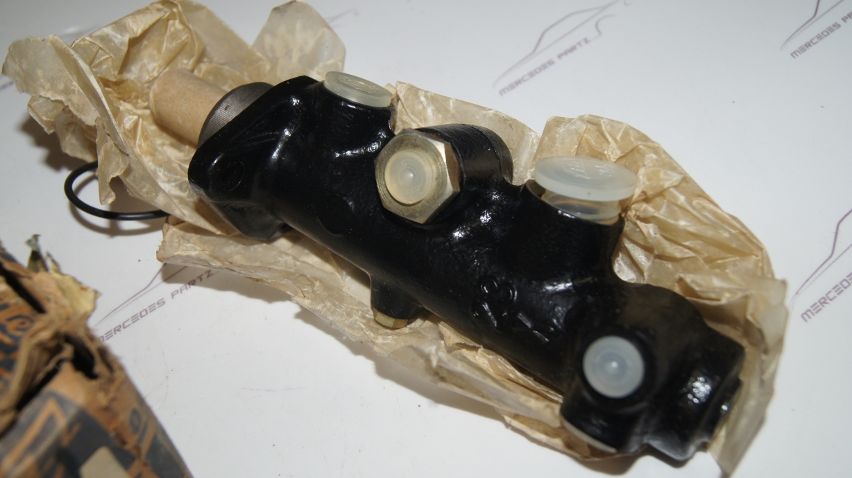 Brake Master Cylinder A0004308901 Ate Brake Master Cylinder A0004308901 Ate