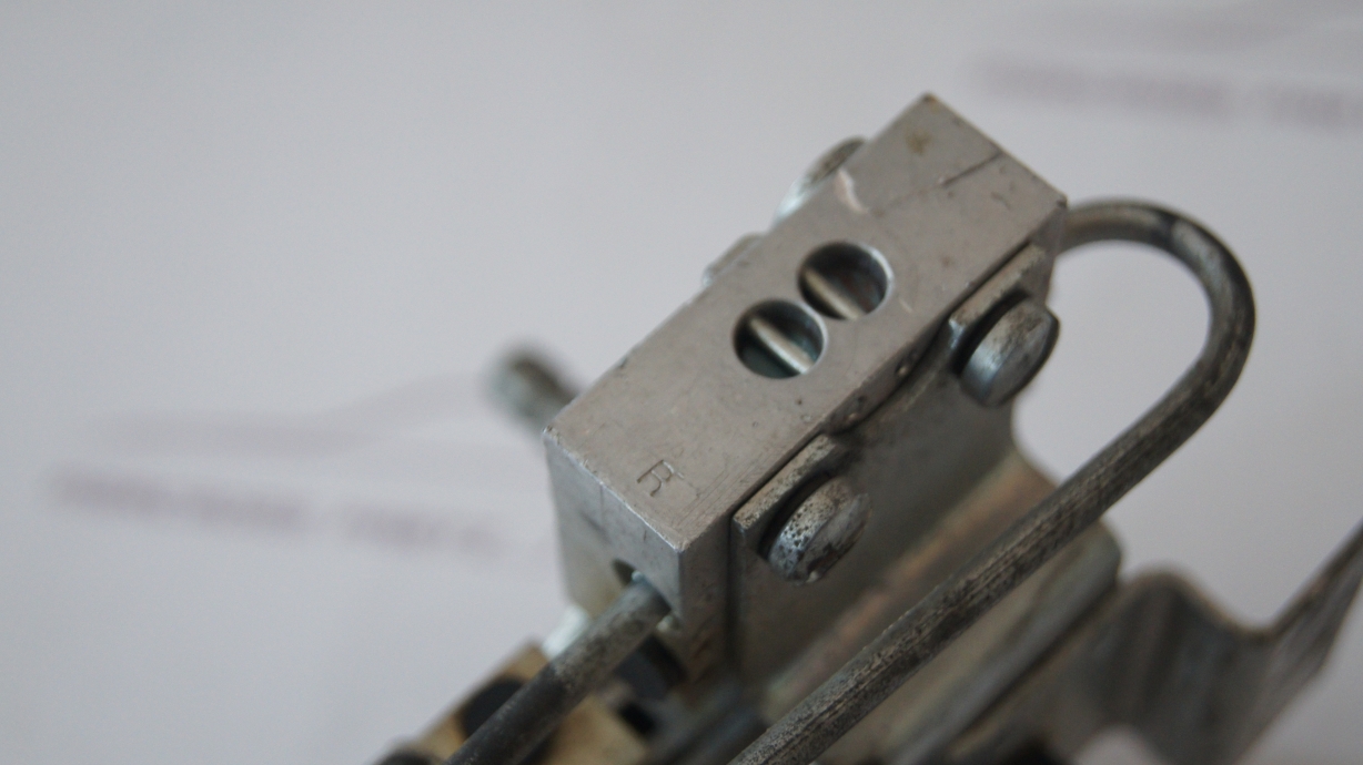 W100 Hydraulic Adjustable Seat Switch 600 W100 Hydraulic Adjustable Seat Switch 600