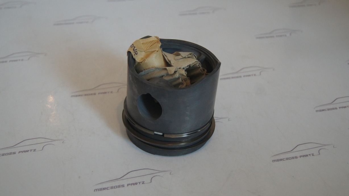 M180/M127 230SL 83.00 mm Piston Set Brand M180/M127 230SL 83.00 mm Piston Set Brand