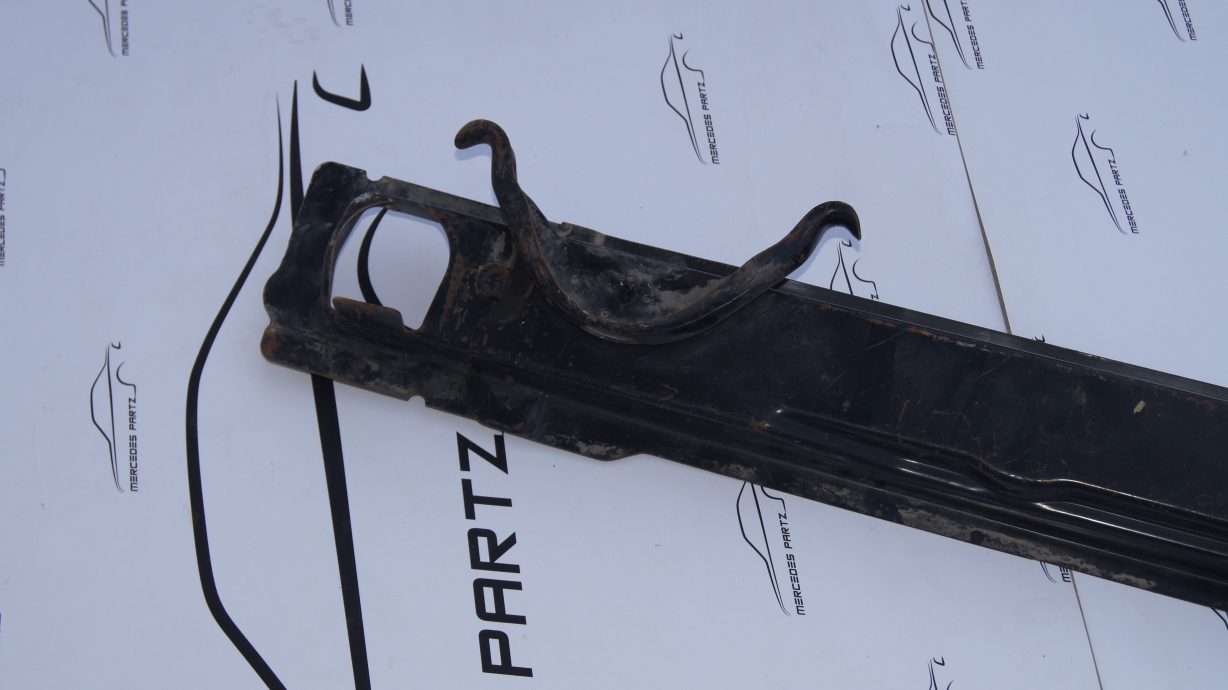 W123 Rear End Cross Member Brand W123 Rear End Cross Member Brand