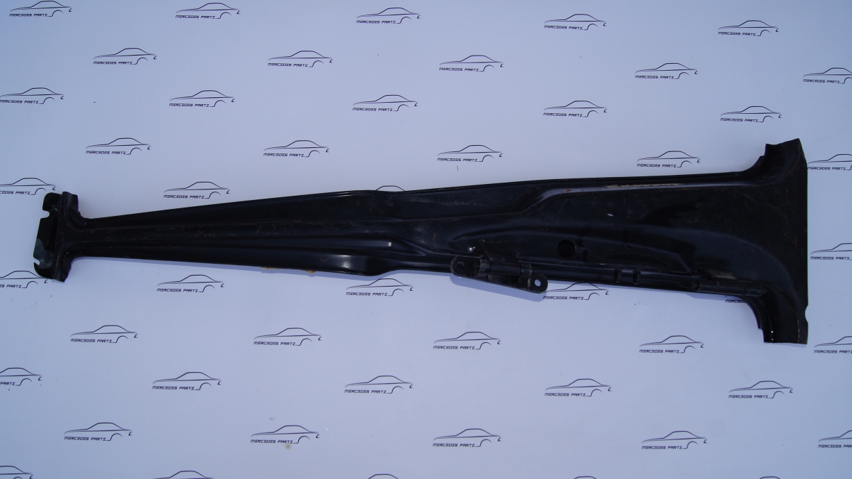 W123 Right Central Pillar Brand W123 Right Central Pillar Brand