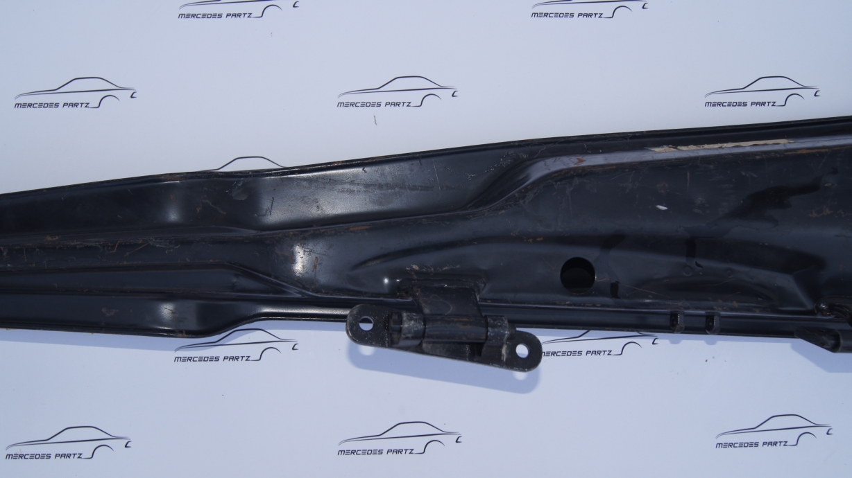 W123 Right Central Pillar Brand W123 Right Central Pillar Brand