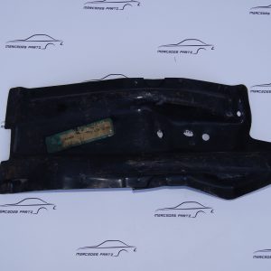 W114 W115 Front Right Panel Bracket Brand W114 W115 Front Right Panel Bracket Brand