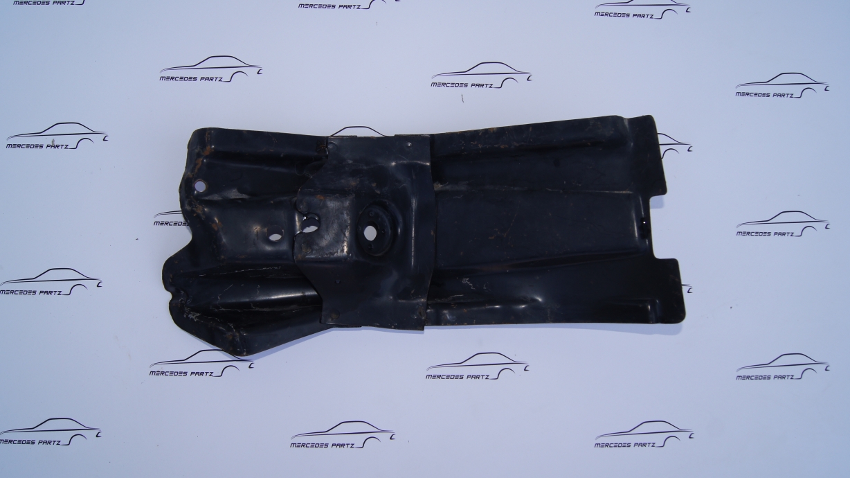 W114 W115 Front Right Panel Bracket Brand W114 W115 Front Right Panel Bracket Brand