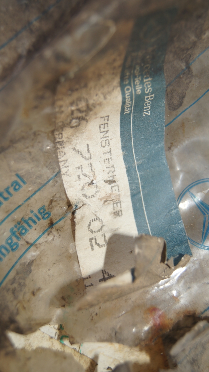 W126 Right Window Regulator Brand W126 Right Window Regulator Brand