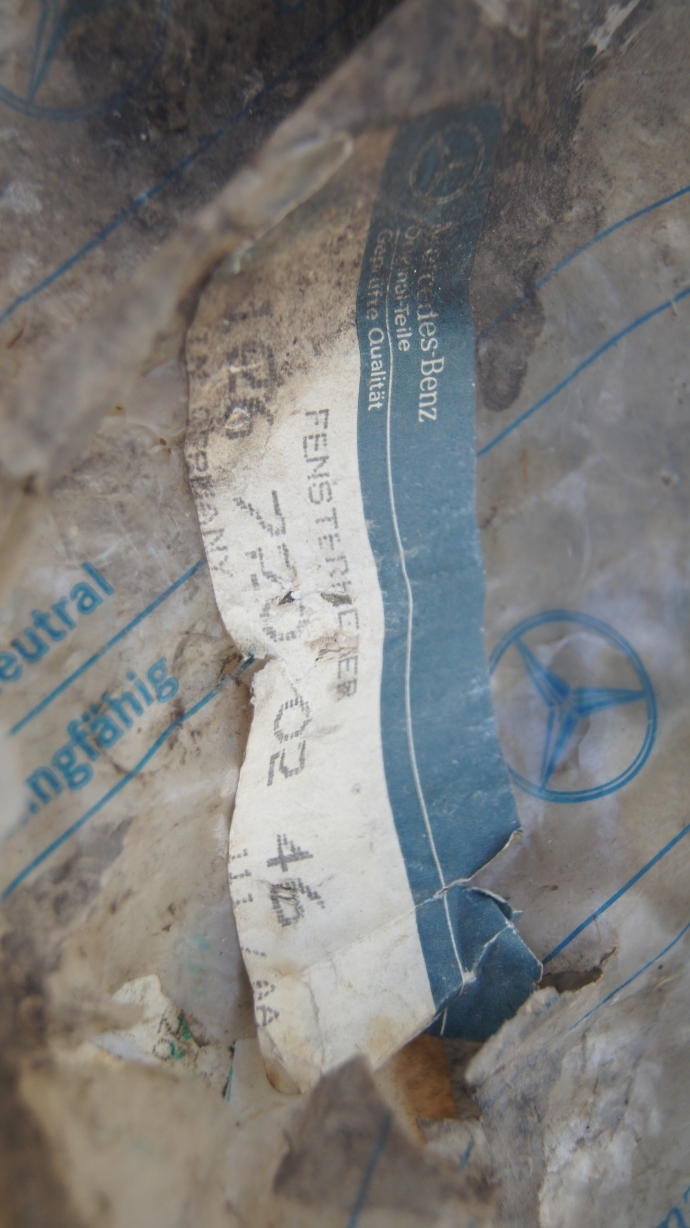 W126 Right Window Regulator Brand W126 Right Window Regulator Brand