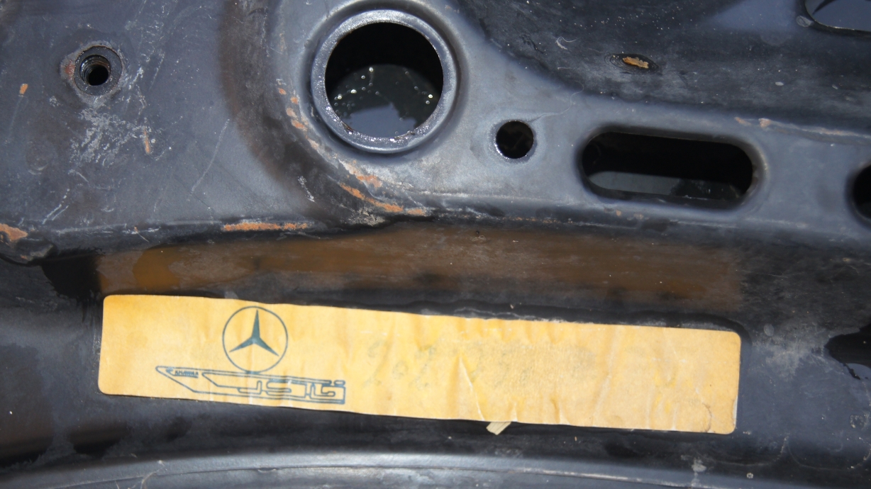 W202 Rear Trunk Lid mercedespartz