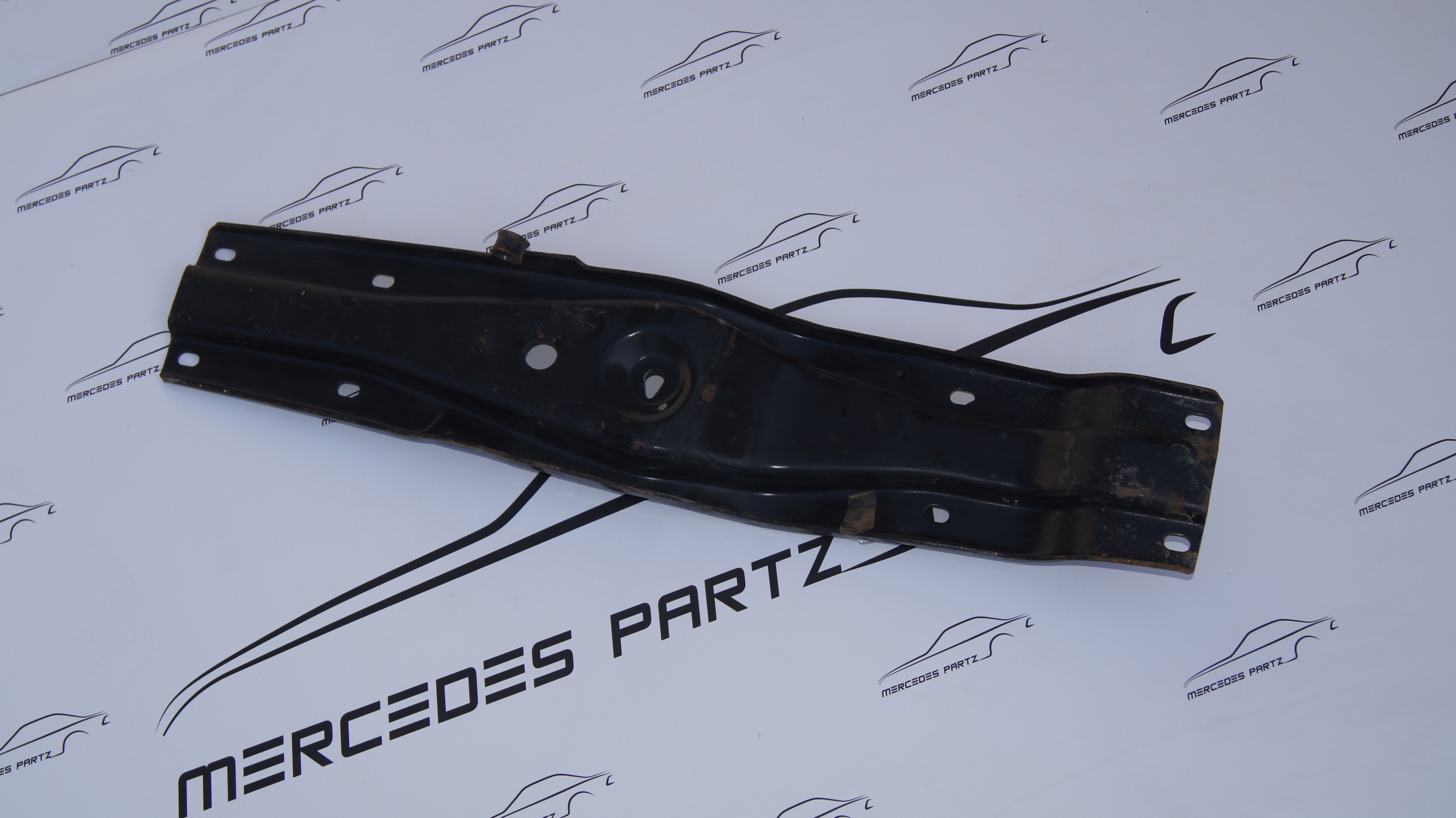 W108 W109 W110 W111 Engine Support Genuine Mercedes Part W108 W109 W110 W111 Engine Support Genuine Mercedes Part