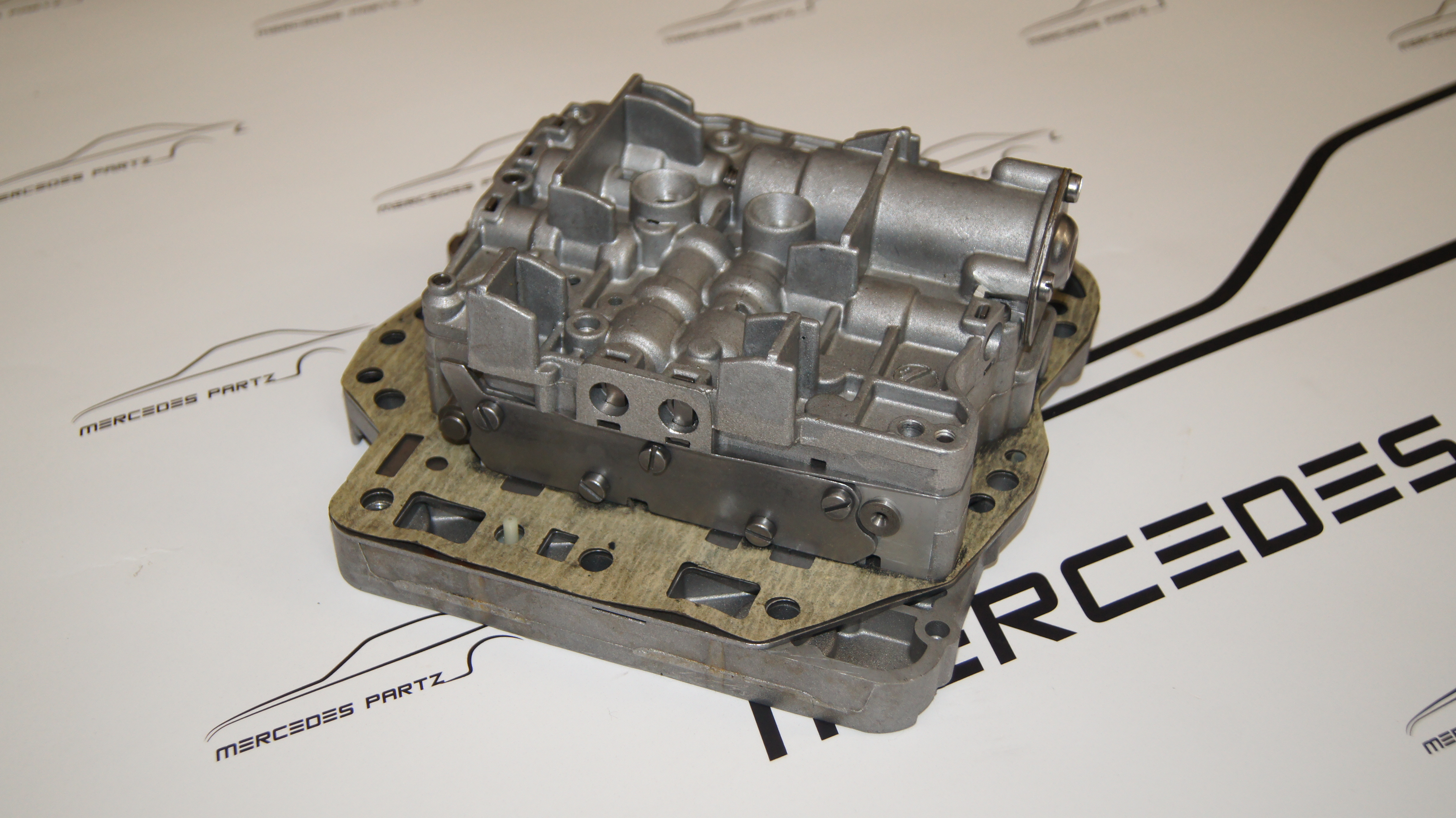 722.103 / 722.112 Transmission Valve Body Assembly Genuine Mercedes Part 722.103 / 722.112 Transmission Valve Body Assembly Genuine Mercedes Part