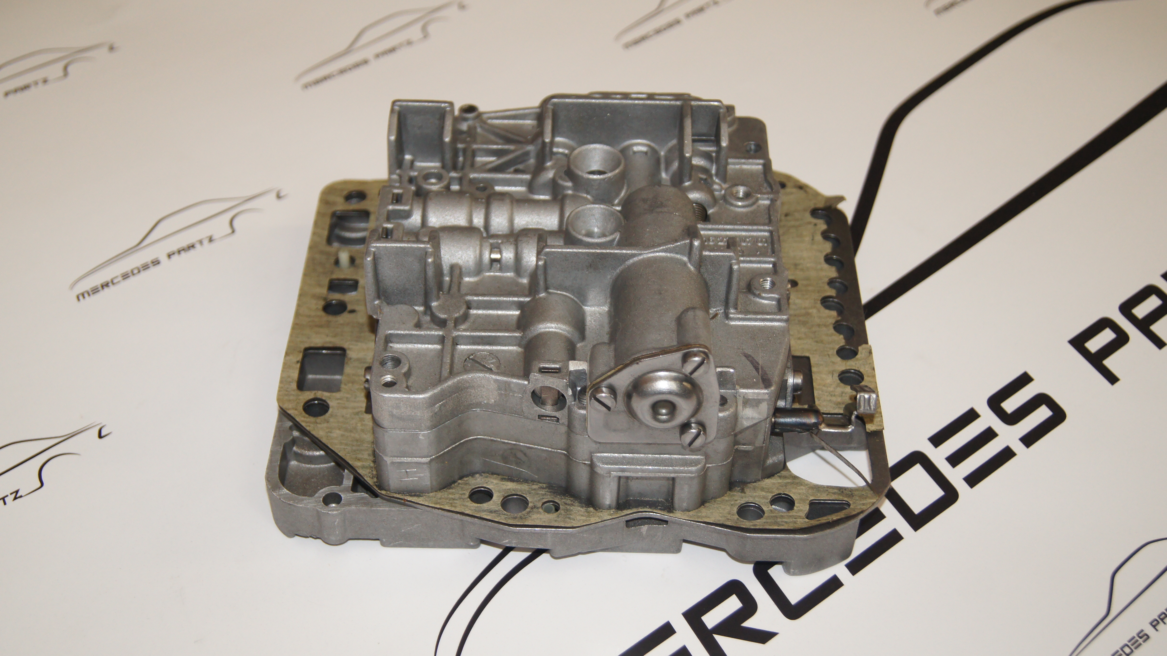 722.103 / 722.112 Transmission Valve Body Assembly Genuine Mercedes Part 722.103 / 722.112 Transmission Valve Body Assembly Genuine Mercedes Part