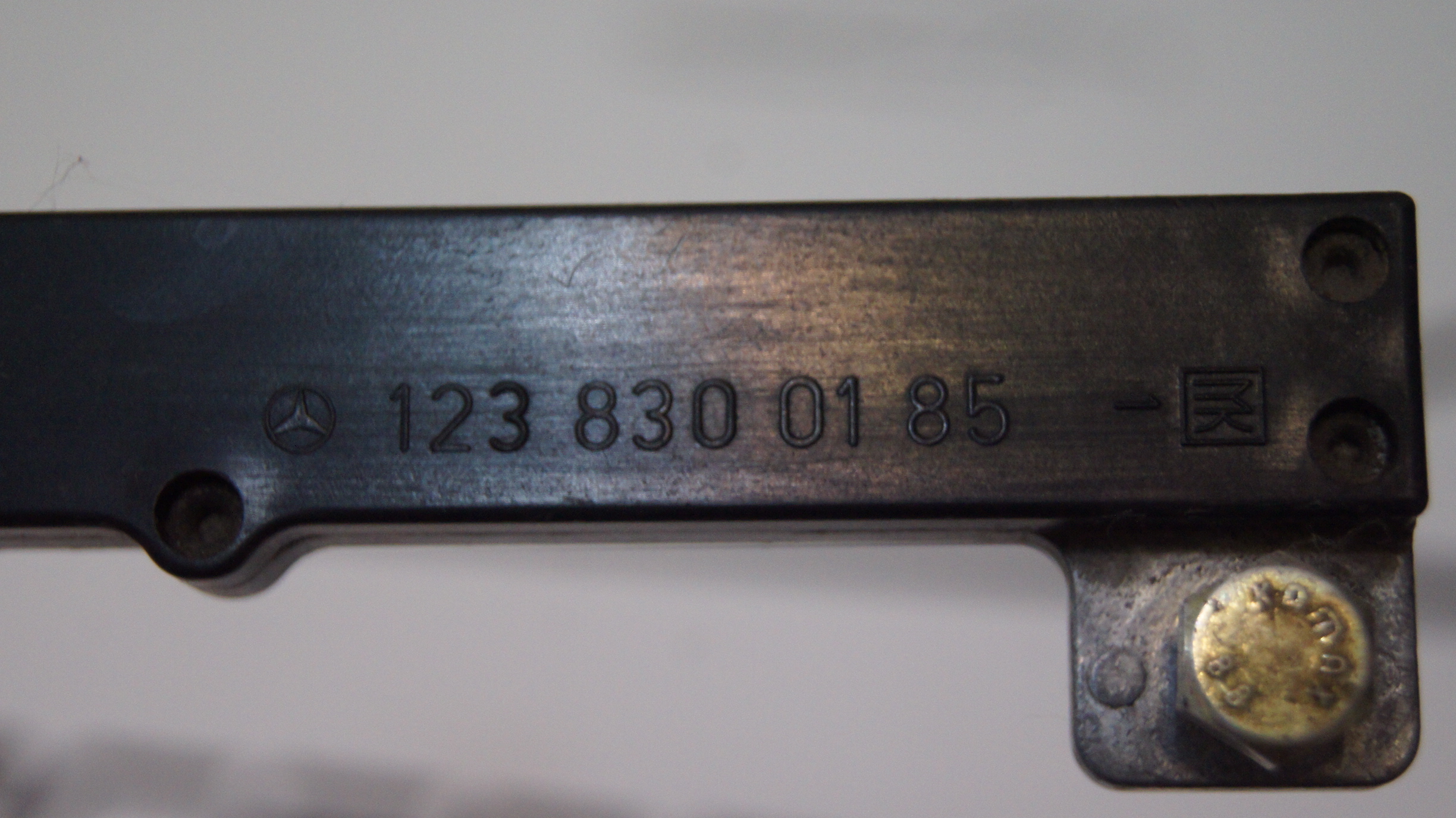 W123 defroster nozzle flap Genuine Mercedes Part W123 defroster nozzle flap Genuine Mercedes Part