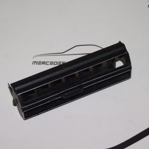 W126 right air nozzle Genuine Mercedes Part W126 right air nozzle Genuine Mercedes Part