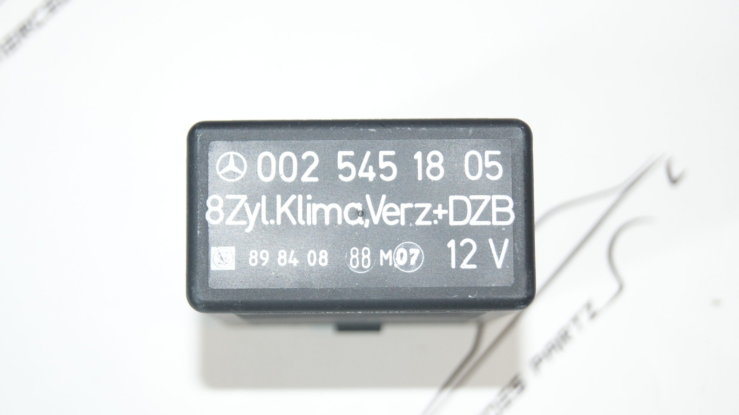 W107 500 560 W126 W463 500SL Refrigerant compressor relay A0025451805 Genuine Mercedes Part W107 500 560 W126 W463 500SL Refrigerant compressor relay A0025451805 Genuine Mercedes Part
