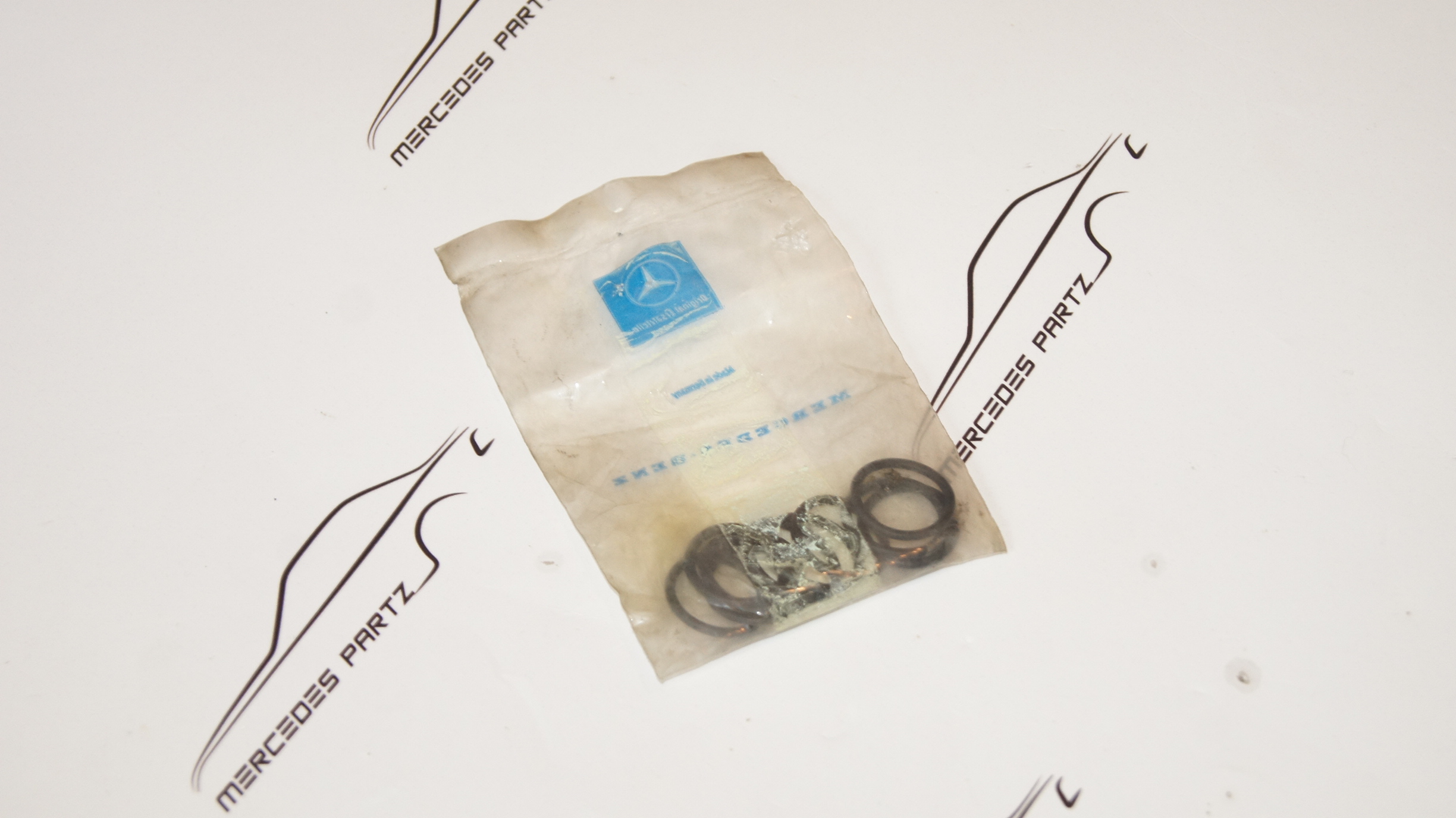 W108 W109 W111 W114 W115 automatic transmission seal ring Genuine Mercedes Part W108 W109 W111 W114 W115 automatic transmission seal ring Genuine Mercedes Part