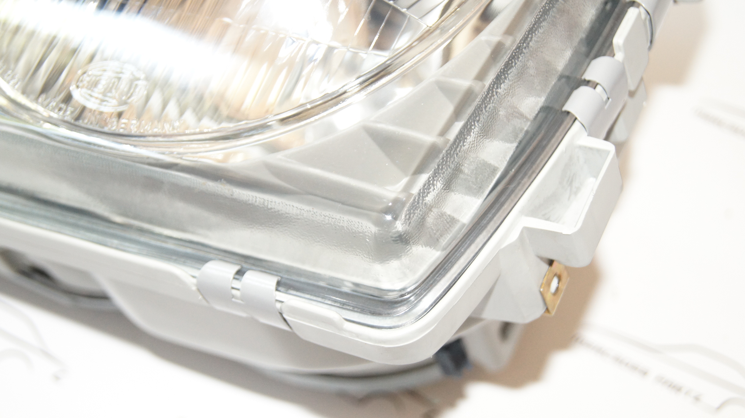 W123 Left Hella headlight Genuine Mercedes Part W123 Left Hella headlight Genuine Mercedes Part