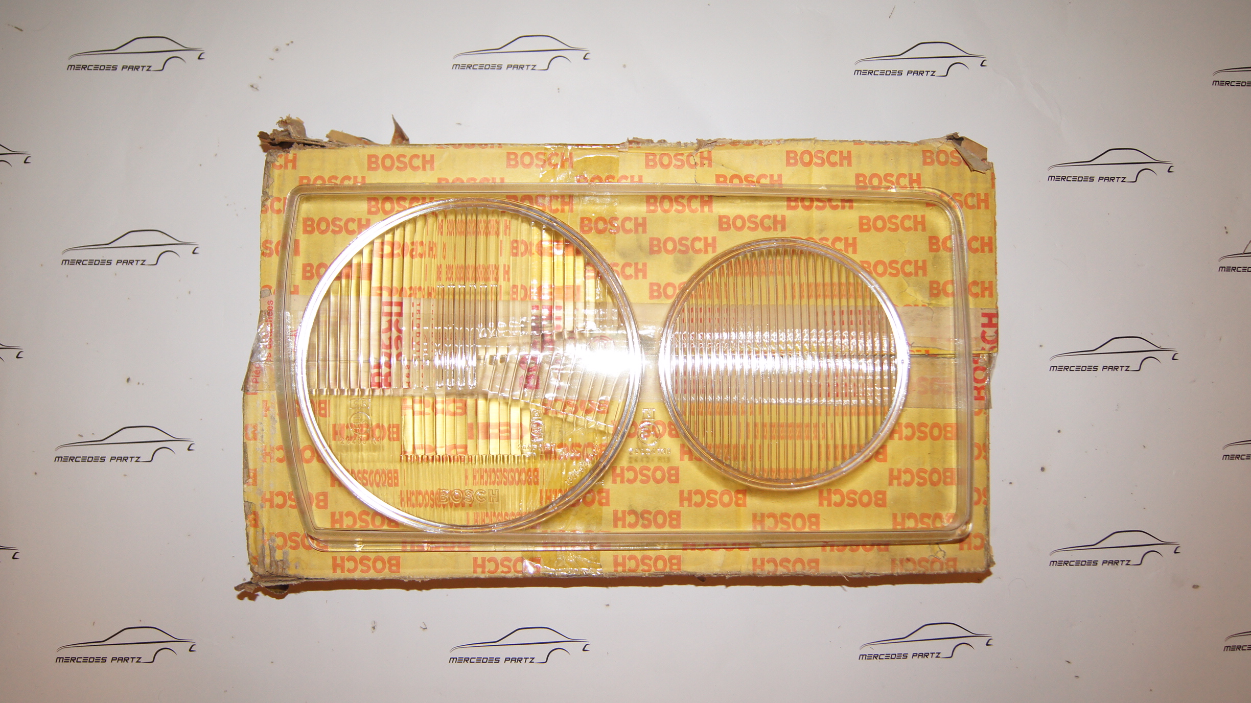 W123 gen1 headlight lens glass pane , right , right side traffic bosch W123 W123 gen1 headlight lens glass pane , right , right side traffic bosch W123