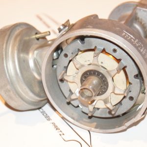 M117 4.5 K-jetronic distributor (USED) Genuine Mercedes Part M117 4.5 K-jetronic distributor (USED) Genuine Mercedes Part