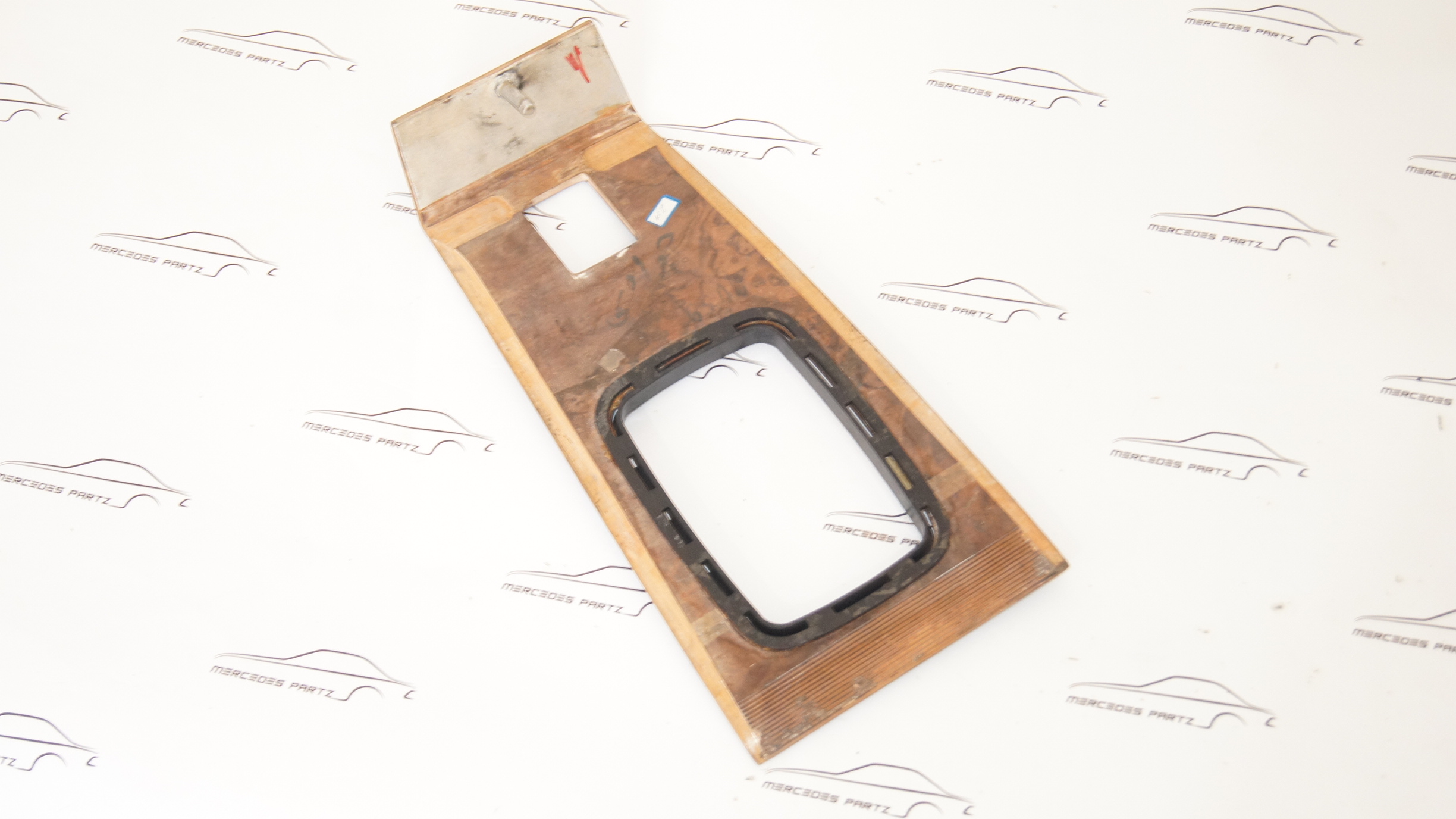 W123 center console manual burl wood (reconditioned) Restored/Reconditioned W123 center console manual burl wood (reconditioned) Restored/Reconditioned