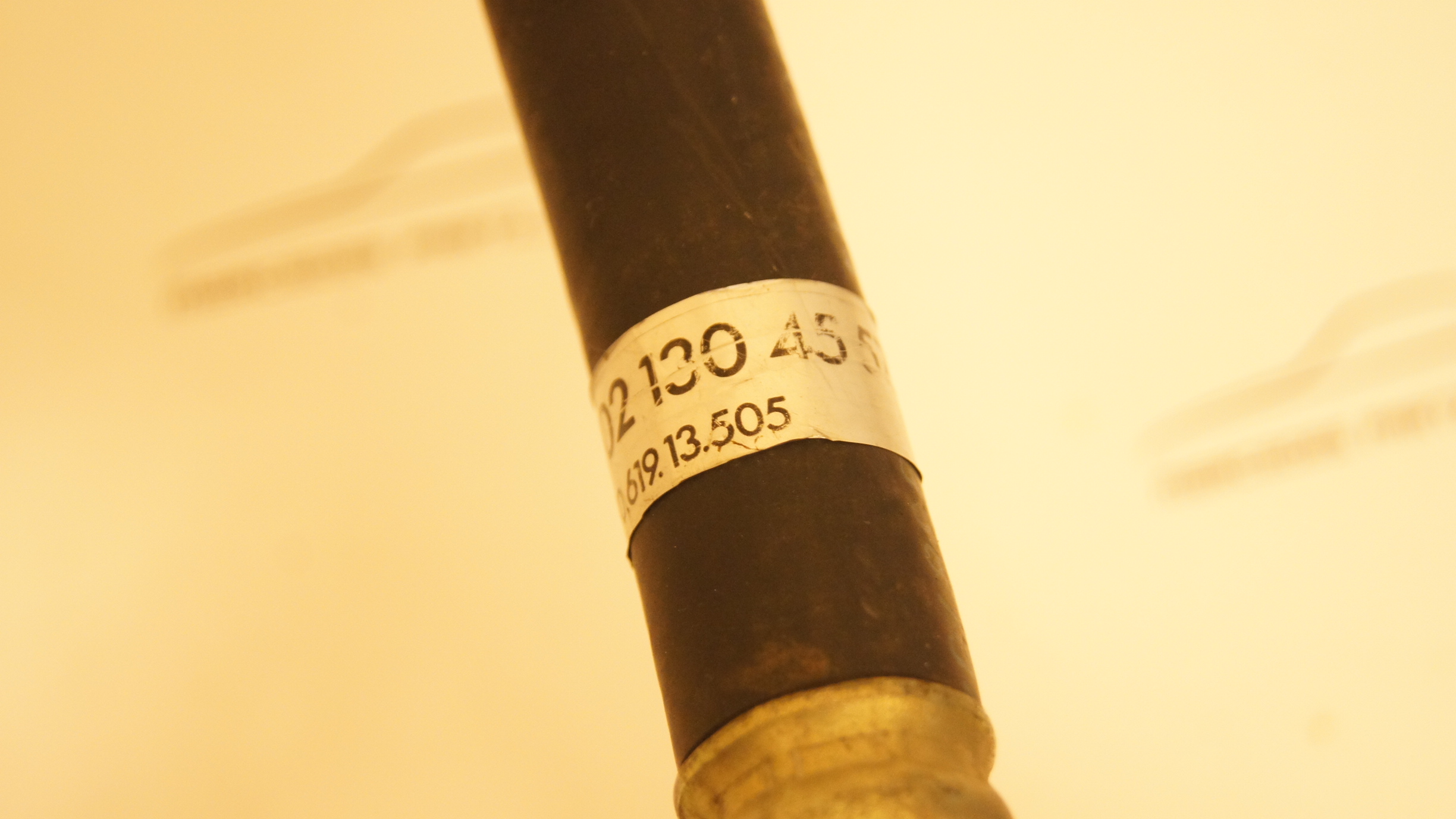 M102 suction pipe refrigerant line with damper cage Genuine Mercedes Part M102 suction pipe refrigerant line with damper cage Genuine Mercedes Part