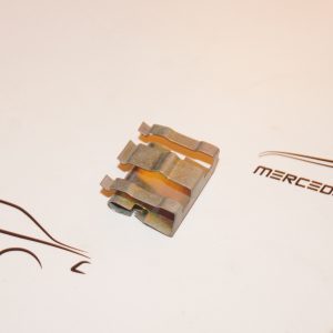 W114 W115 windshield washer clip W114