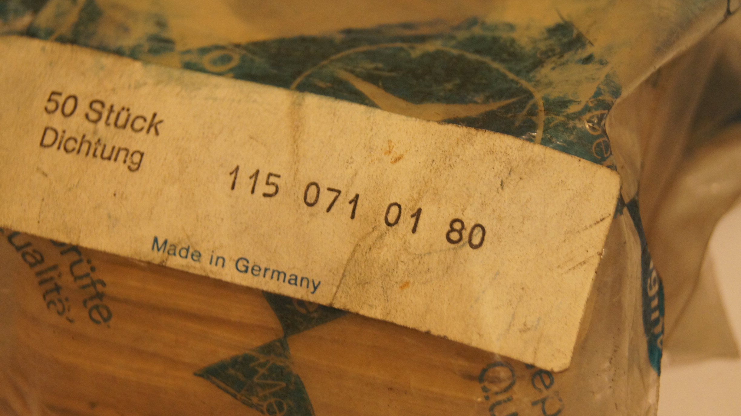 M102 M115 carburetor paper gasket Genuine Mercedes Part M102 M115 carburetor paper gasket Genuine Mercedes Part