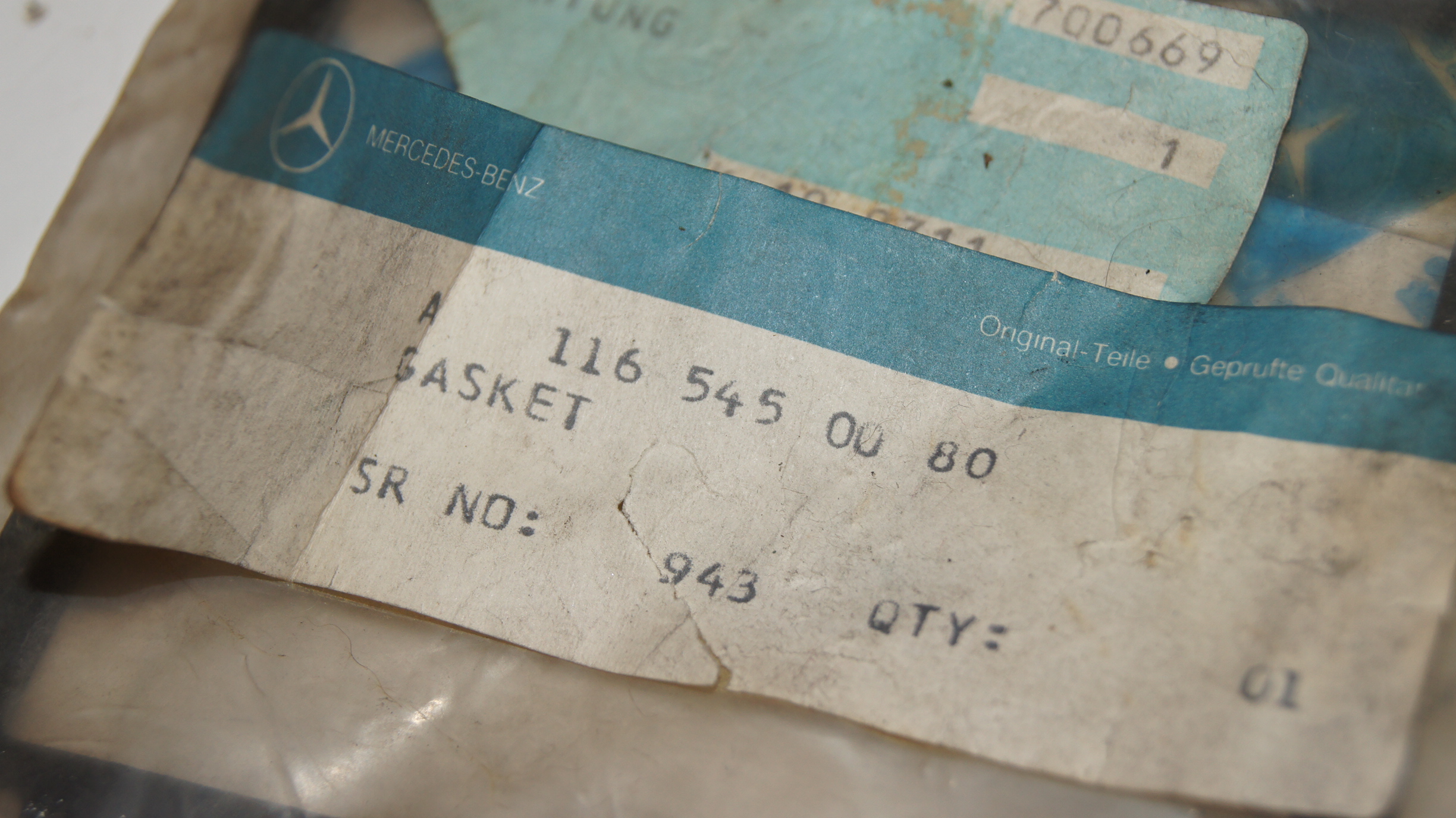 W116 Gasket Genuine Mercedes Part W116 Gasket Genuine Mercedes Part