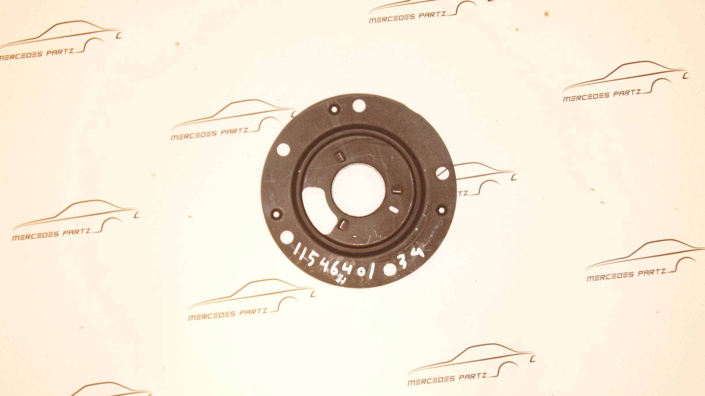 W100 W108 W109 W110 W111 W113 W114 W115 steering horn bracket Genuine Mercedes Part W100 W108 W109 W110 W111 W113 W114 W115 steering horn bracket Genuine Mercedes Part