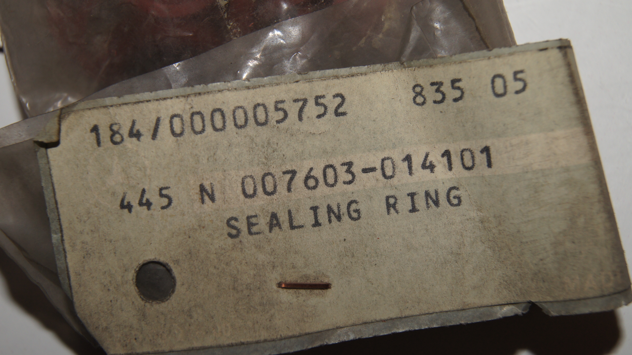 W100 W123 sealing ring Genuine Mercedes Part W100 W123 sealing ring Genuine Mercedes Part