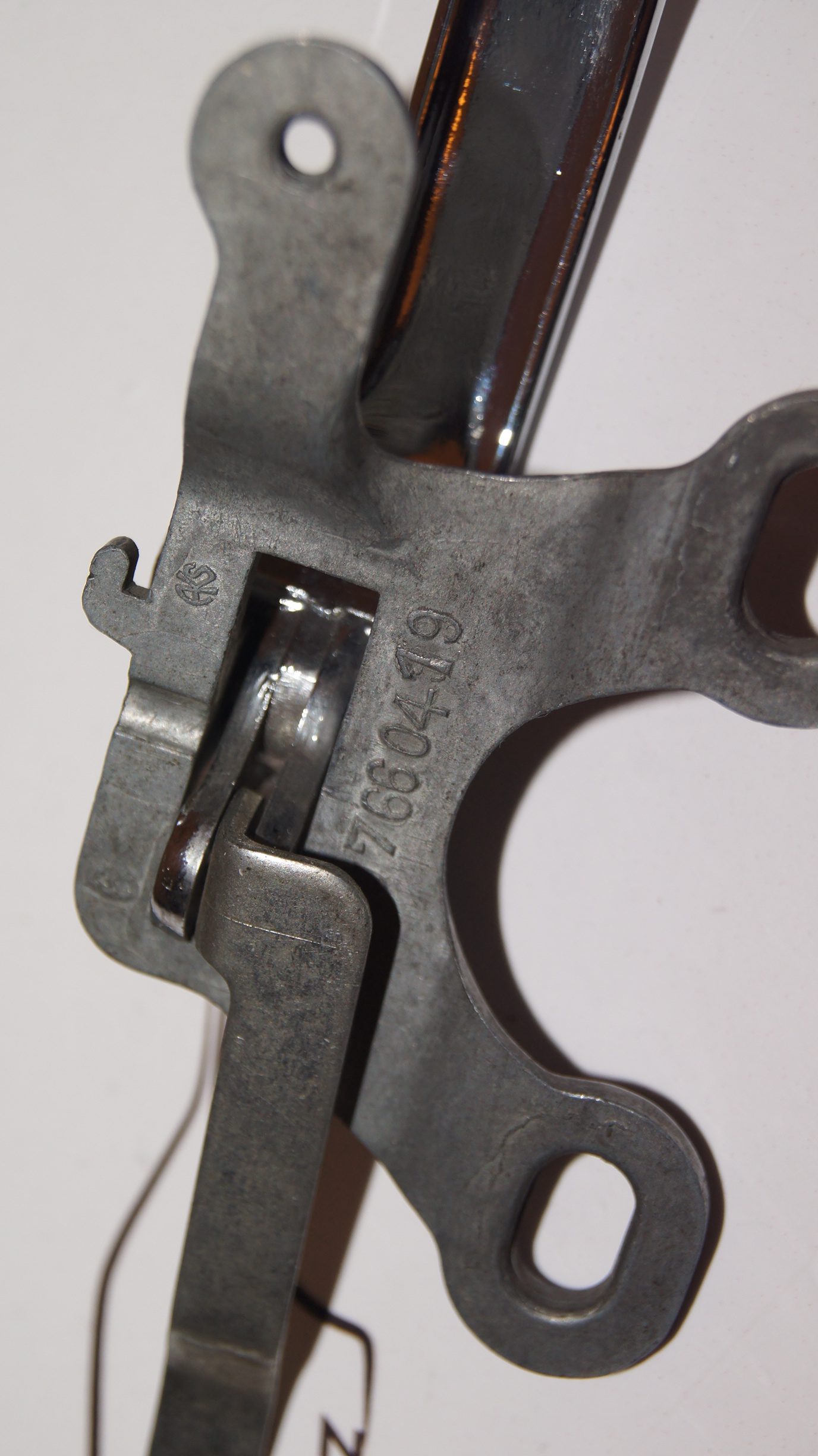 W100 W108 W109 W110 W111 W113 W114 W115 interior right door handle assembly Genuine Mercedes Part W100 W108 W109 W110 W111 W113 W114 W115 interior right door handle assembly Genuine Mercedes Part