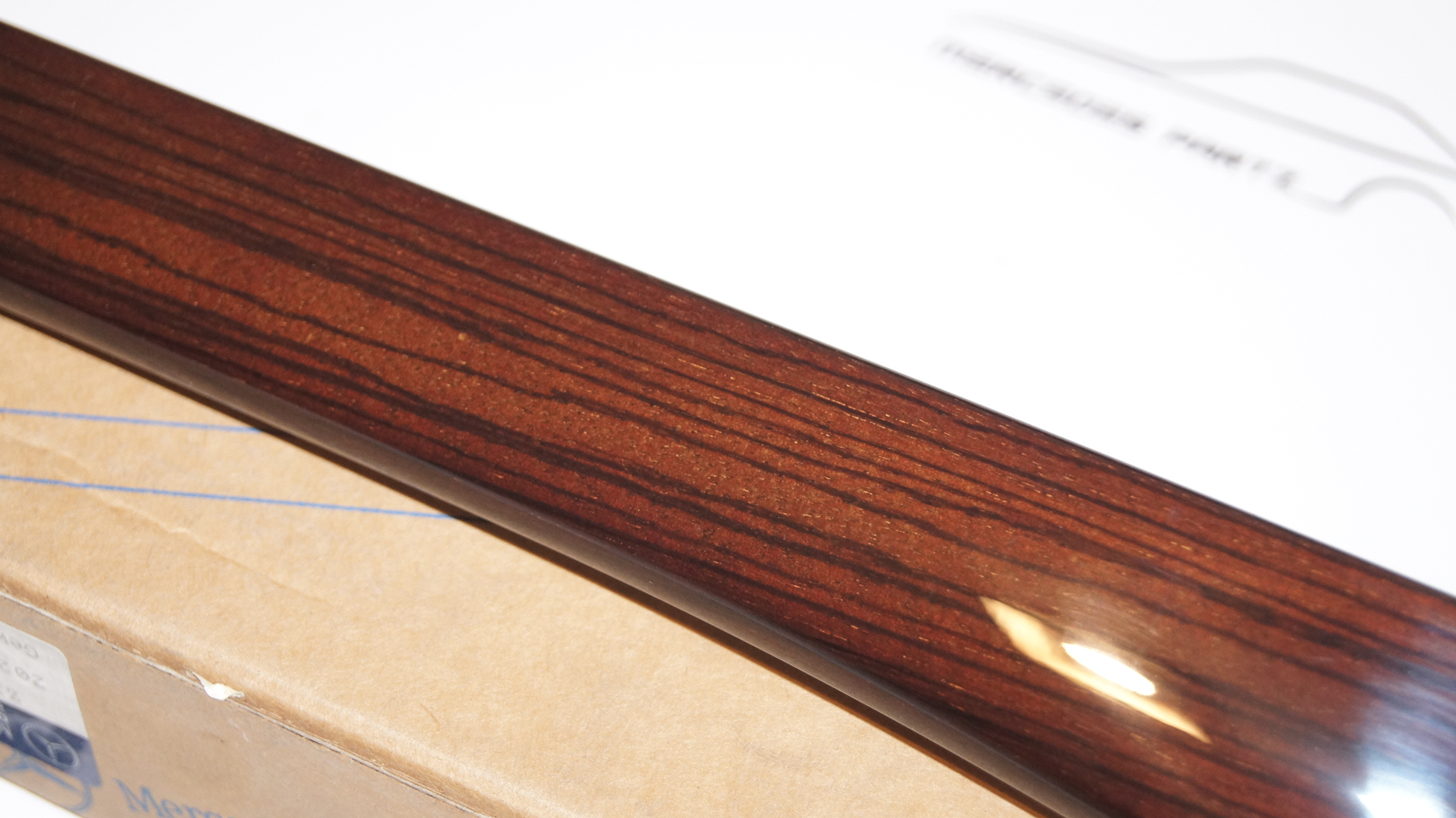 W202 front right door wood paneling moulding with electrically adjustable front seat , right elegance Genuine Mercedes Part W202 front right door wood paneling moulding with electrically adjustable front seat , right elegance Genuine Mercedes Part