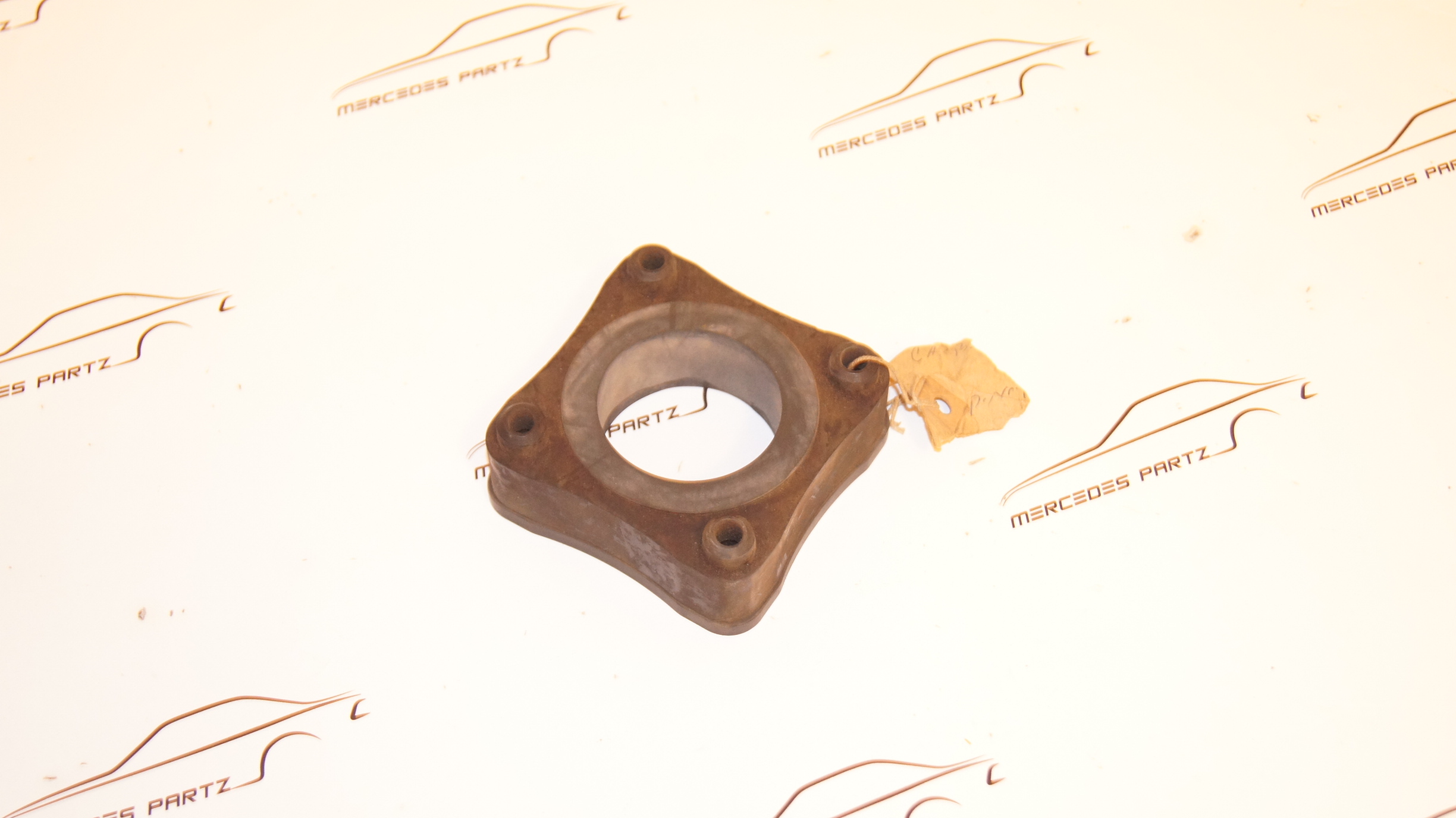 M115 carburetor flange Genuine Mercedes Part M115 carburetor flange Genuine Mercedes Part