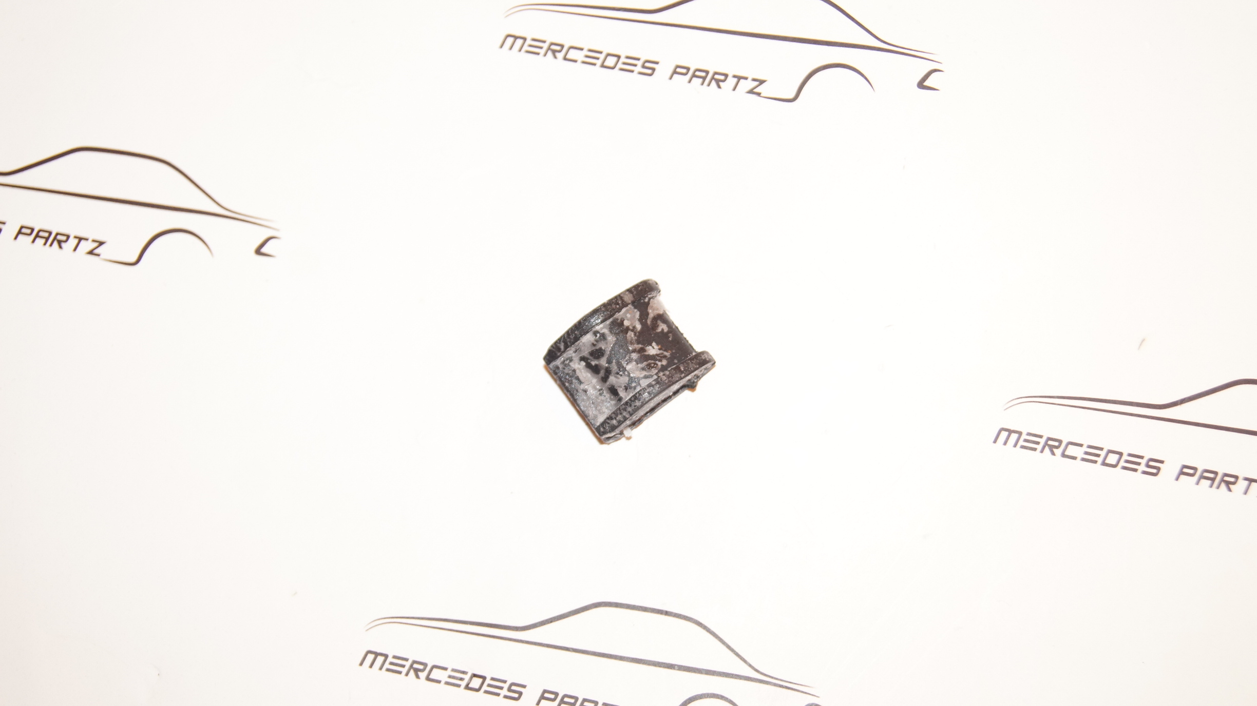 W124 wiper system to cowl pad Genuine Mercedes Part W124 wiper system to cowl pad Genuine Mercedes Part