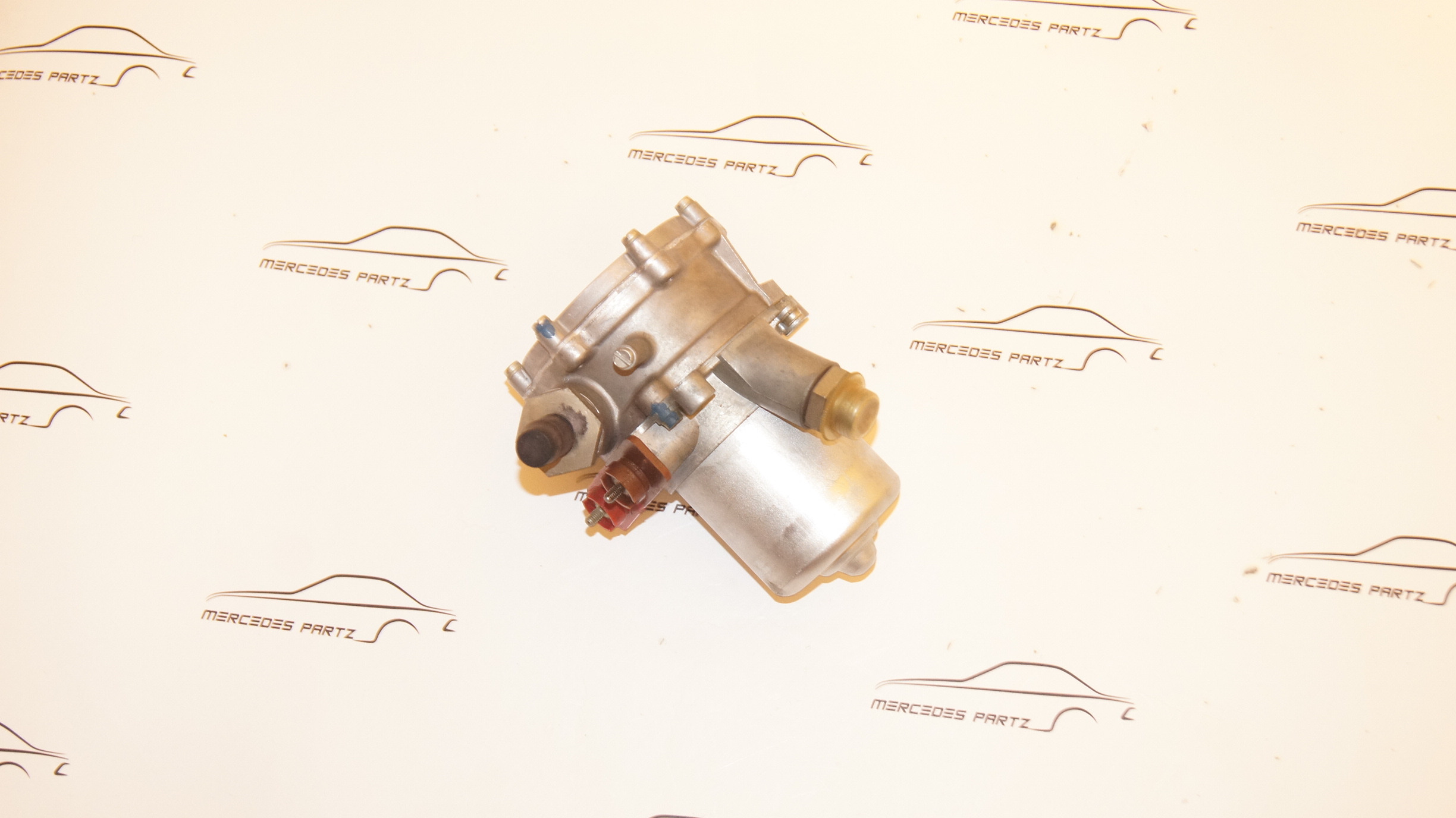 electric fuel pump Genuine Mercedes Part electric fuel pump Genuine Mercedes Part