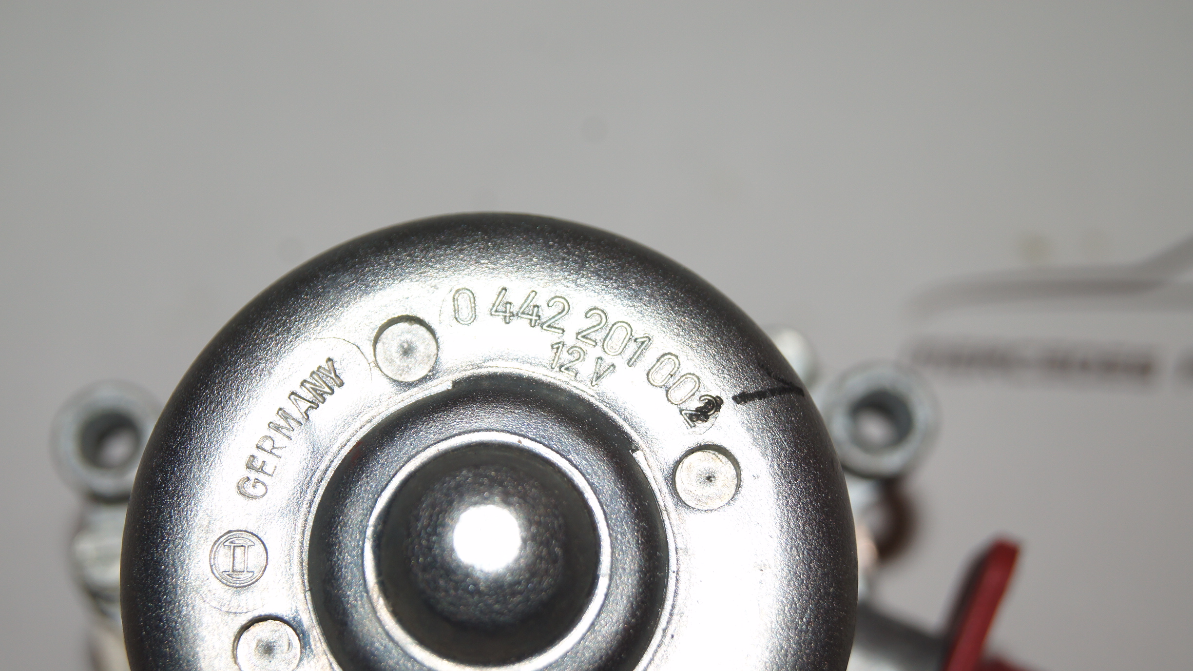 electric fuel pump Genuine Mercedes Part electric fuel pump Genuine Mercedes Part