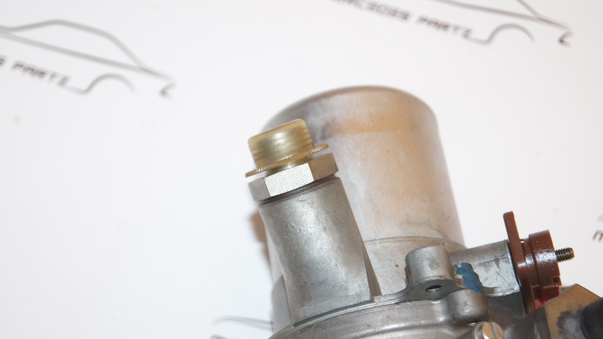 electric fuel pump Genuine Mercedes Part electric fuel pump Genuine Mercedes Part