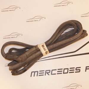 W126 LWB rear right door weatherstrip Genuine Mercedes Part