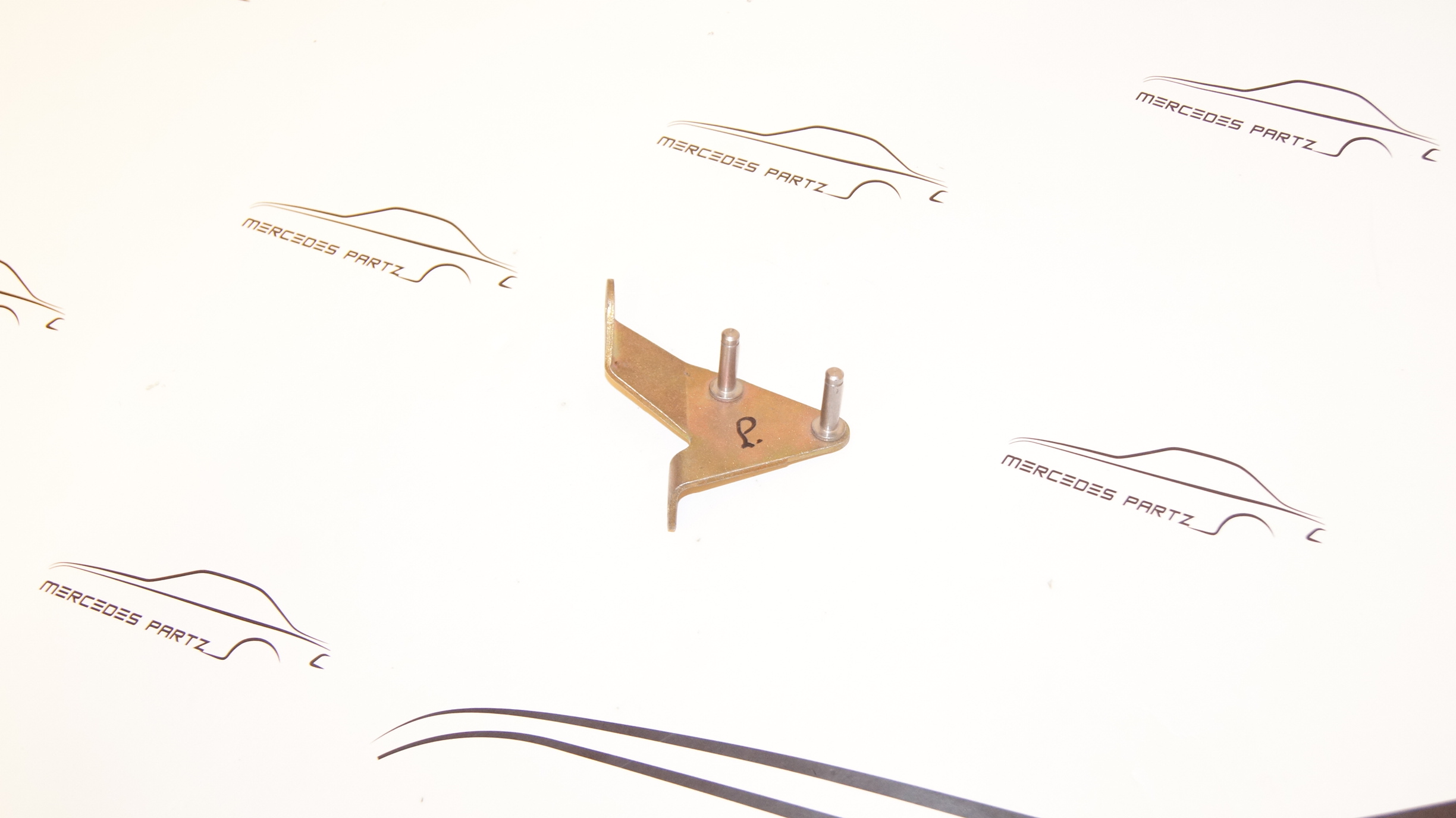 M102,980 slotted gear bearing bracket Genuine Mercedes Part M102,980 slotted gear bearing bracket Genuine Mercedes Part