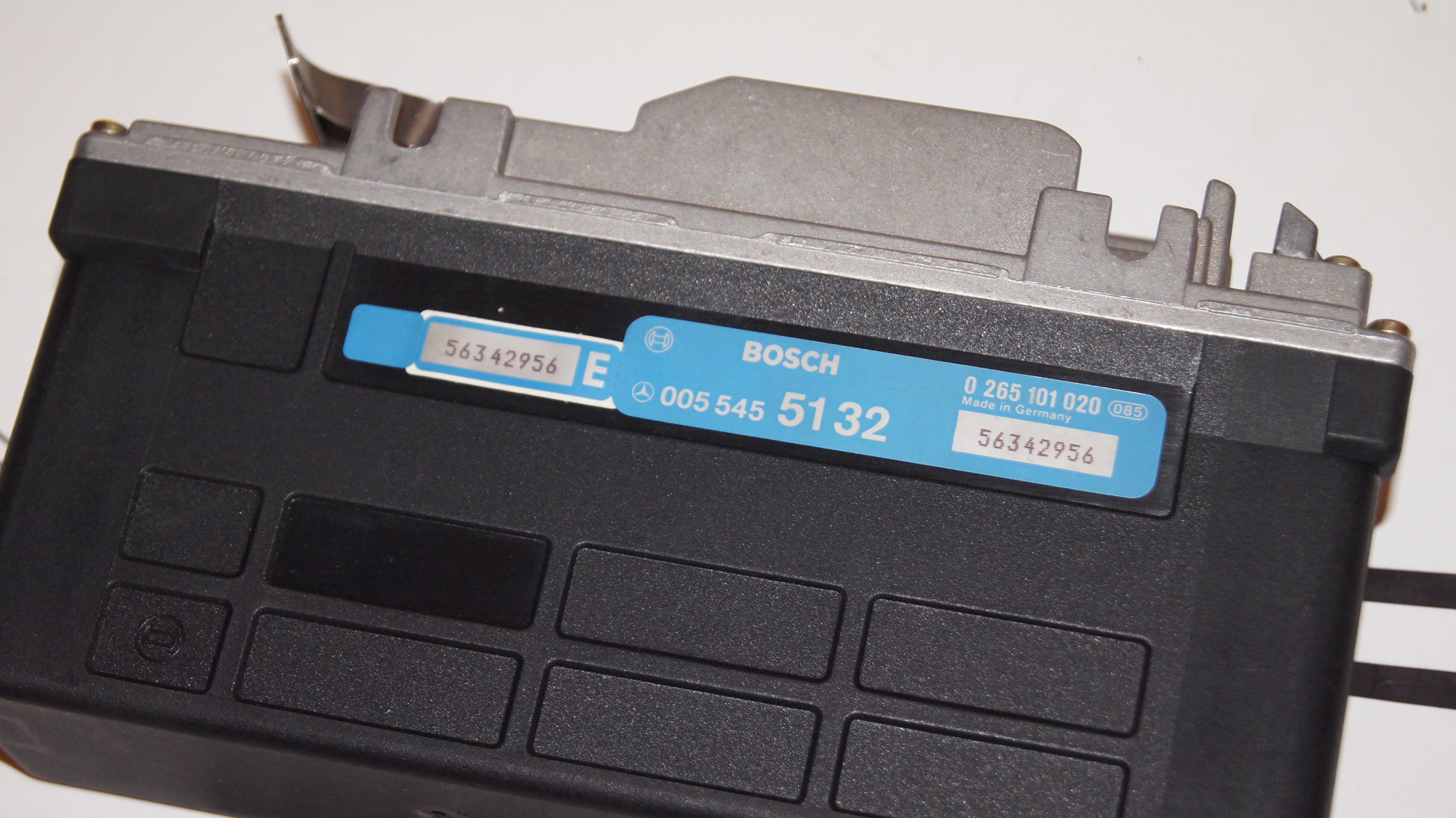 W201 W124 W126 r129 ABS control unit NOS NEW Genuine Mercedes Part W201 W124 W126 r129 ABS control unit NOS NEW Genuine Mercedes Part