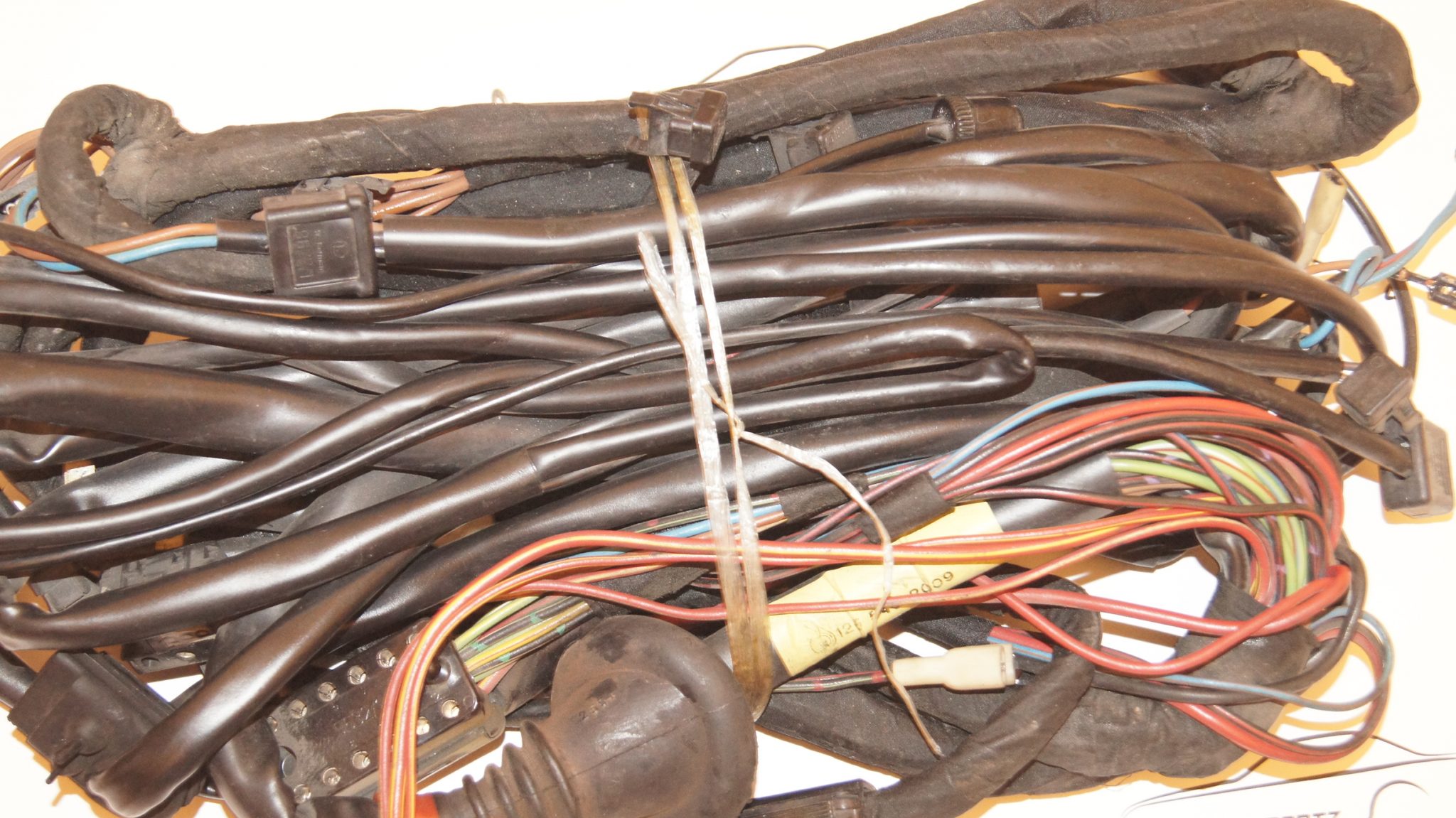 W126 wiring harness - mercedes partz