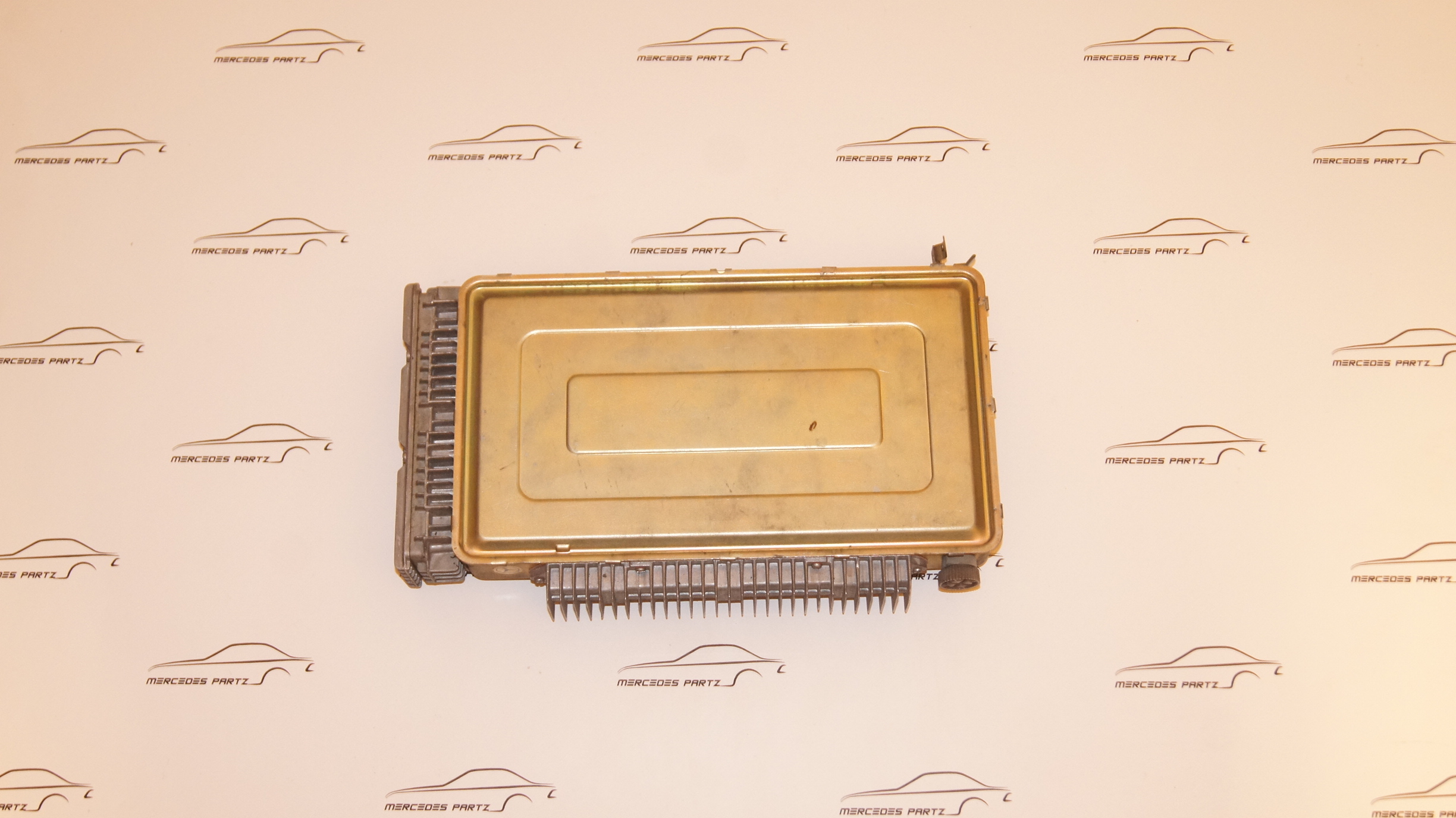 M116 3.5 D jetronic(D-jetronic) control unit USED Genuine Mercedes Part M116 3.5 D jetronic(D-jetronic) control unit USED Genuine Mercedes Part