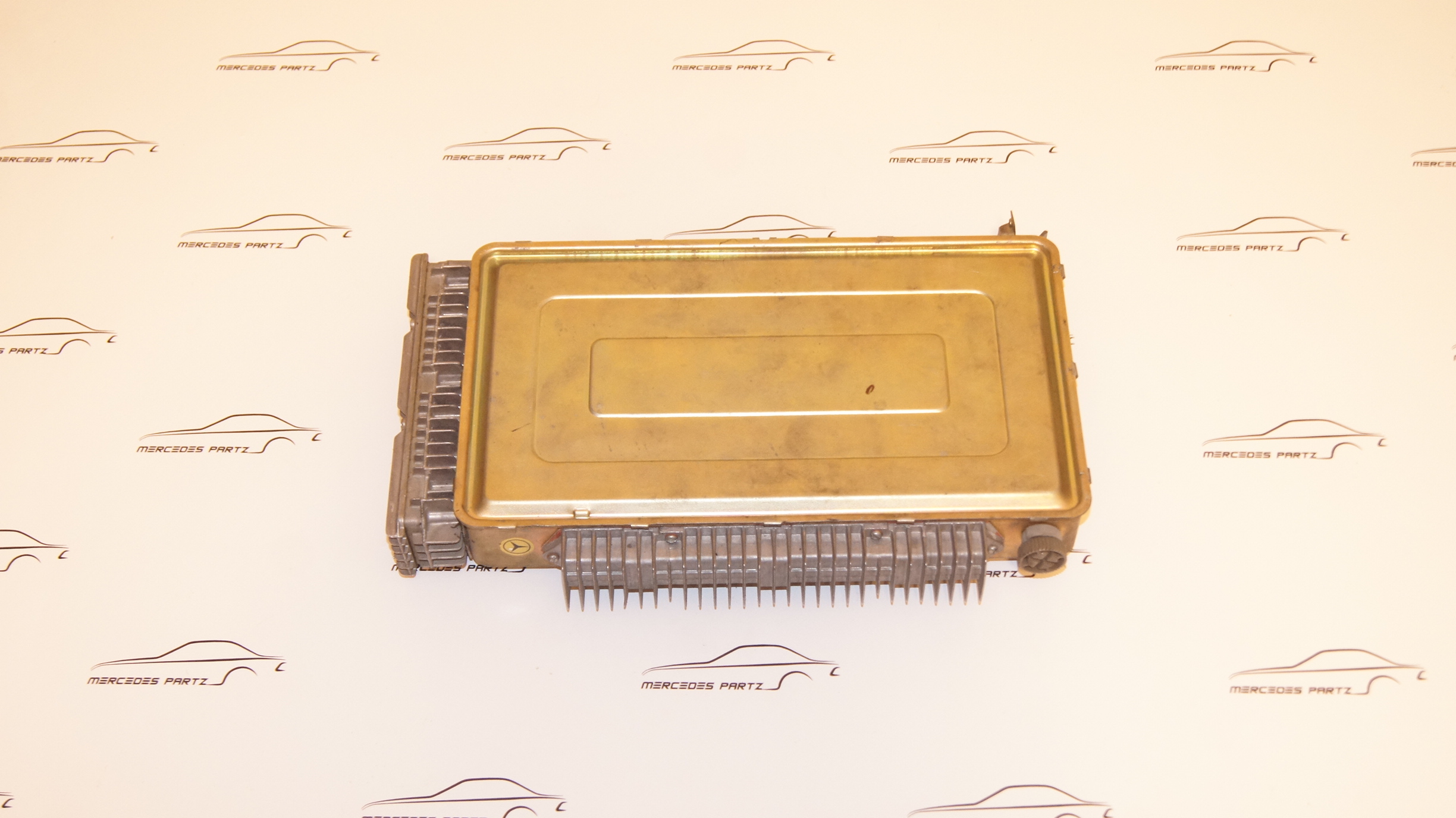 M116 3.5 D jetronic(D-jetronic) control unit USED Genuine Mercedes Part M116 3.5 D jetronic(D-jetronic) control unit USED Genuine Mercedes Part