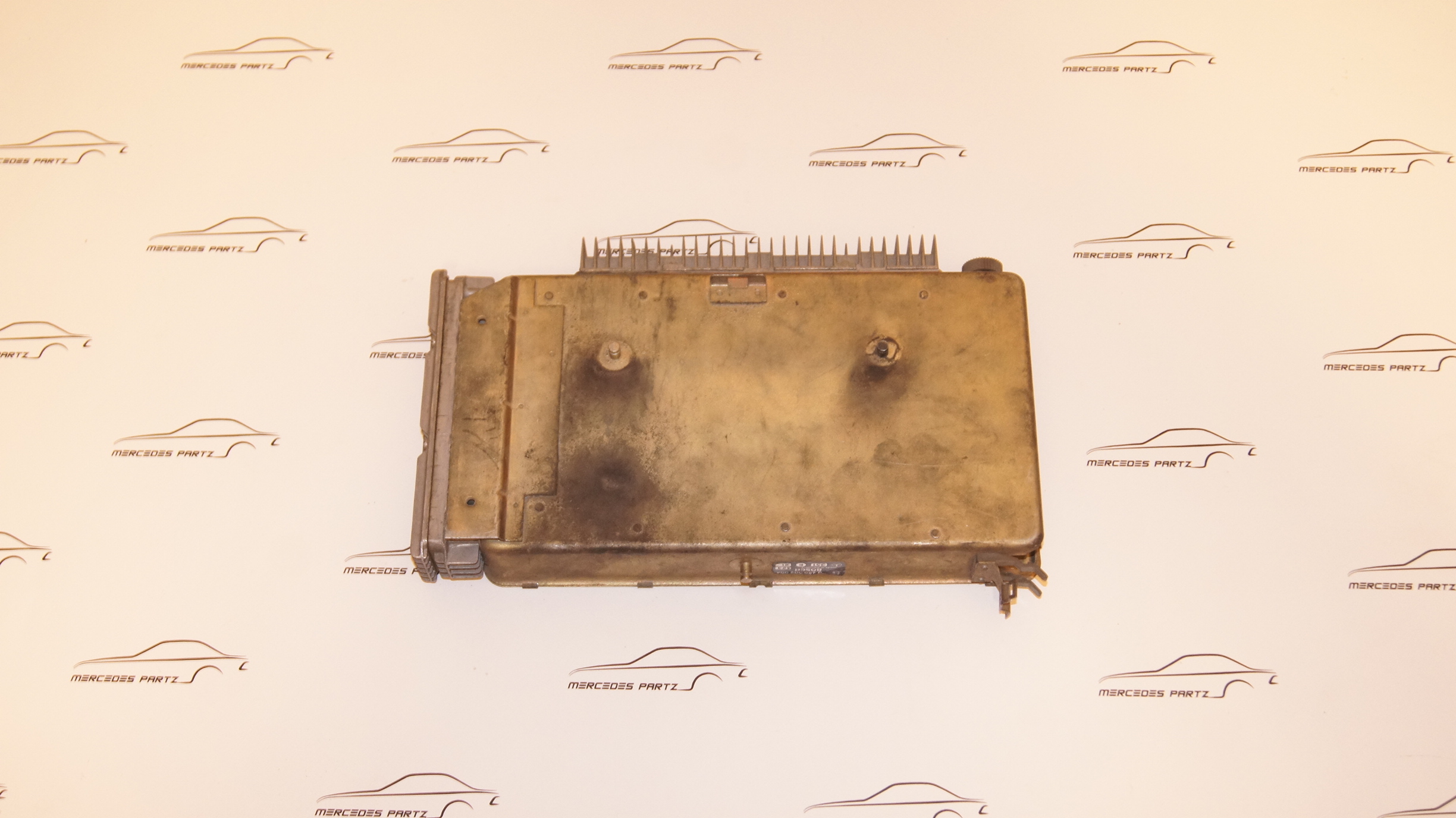 M116 3.5 D jetronic(D-jetronic) control unit USED Genuine Mercedes Part M116 3.5 D jetronic(D-jetronic) control unit USED Genuine Mercedes Part