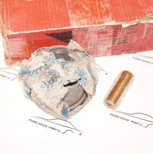 M180 M127 230 83.50mm piston set Genuine Mercedes Part M180 M127 230 83.50mm piston set Genuine Mercedes Part